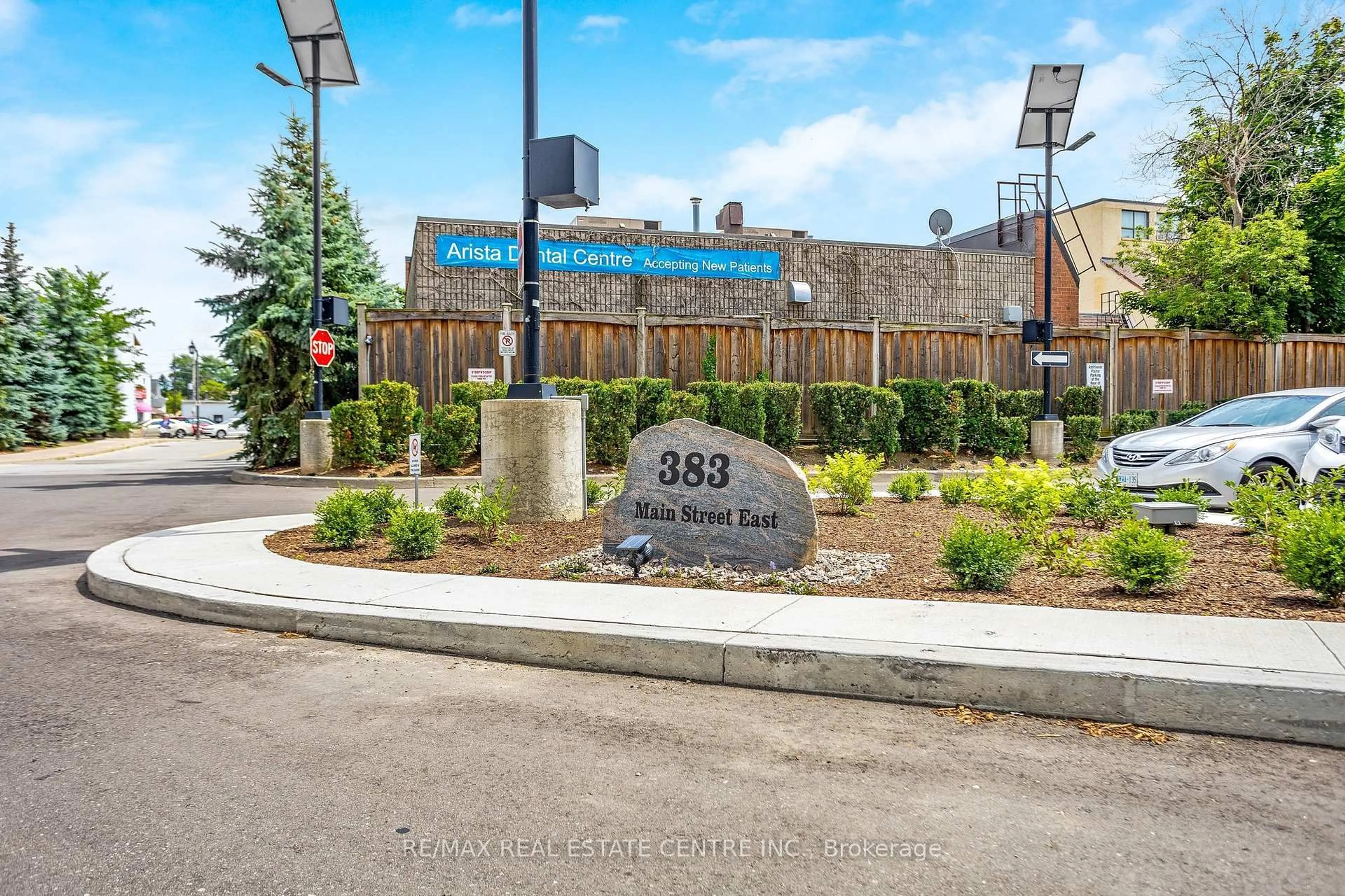 Patio, street for 383 Main St #216, Milton Ontario L9T 3K8