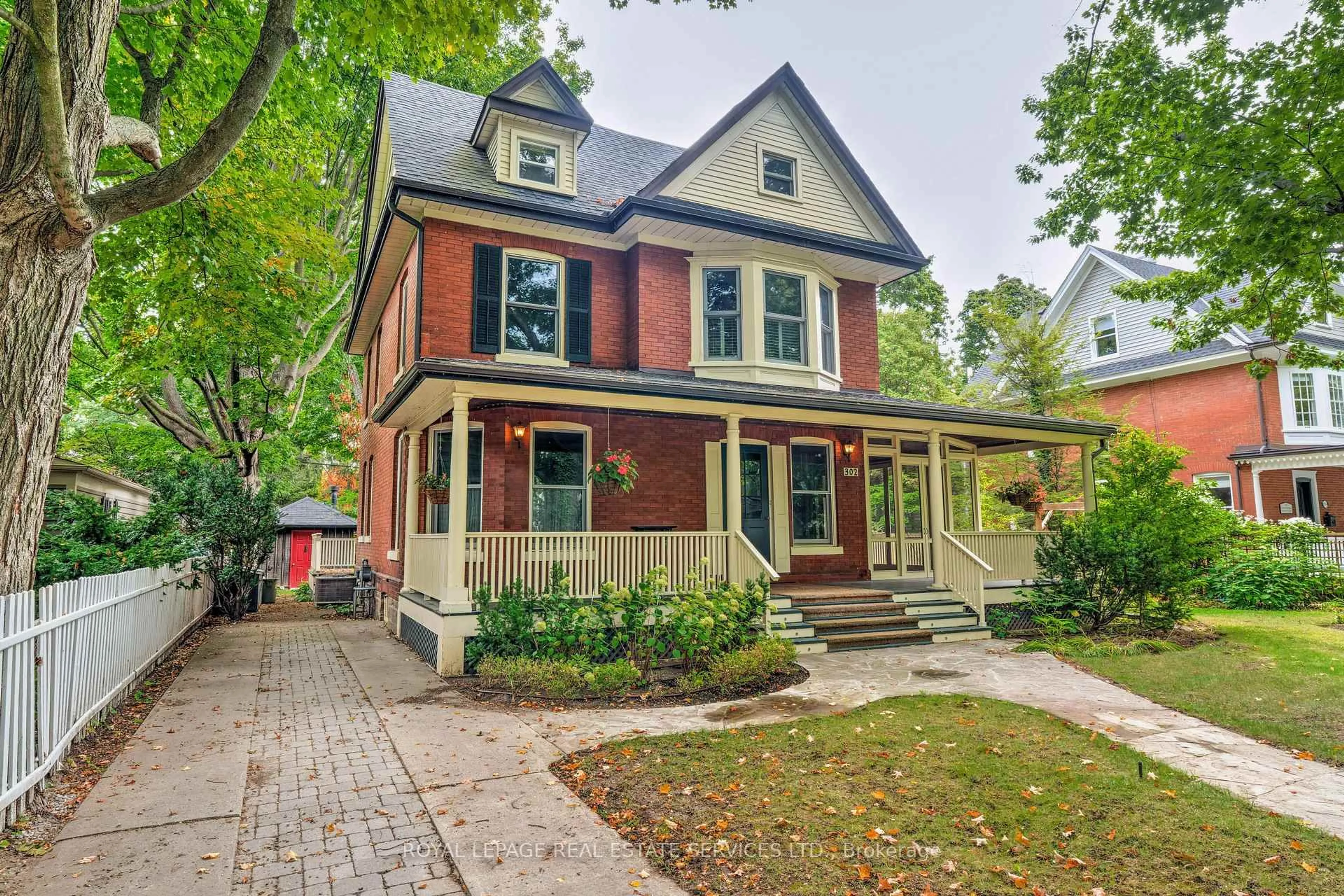 Home with brick exterior material, street for 302 William St, Oakville Ontario L6J 1E4