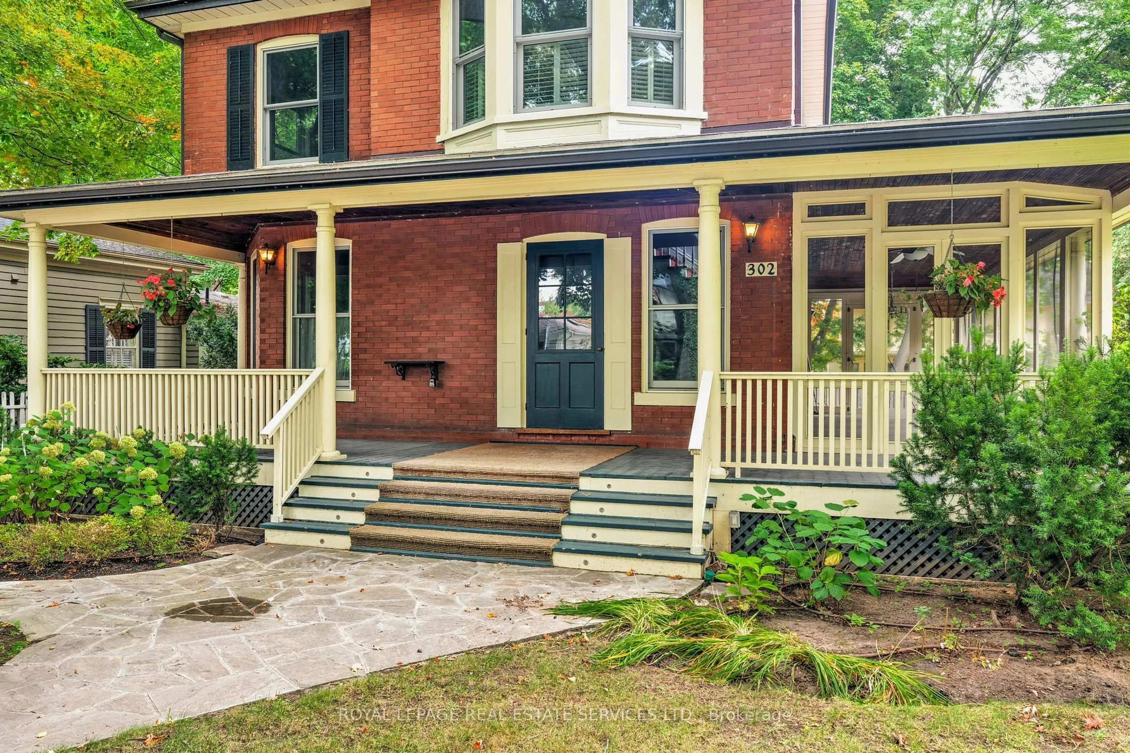 Home with brick exterior material, street for 302 William St, Oakville Ontario L6J 1E4