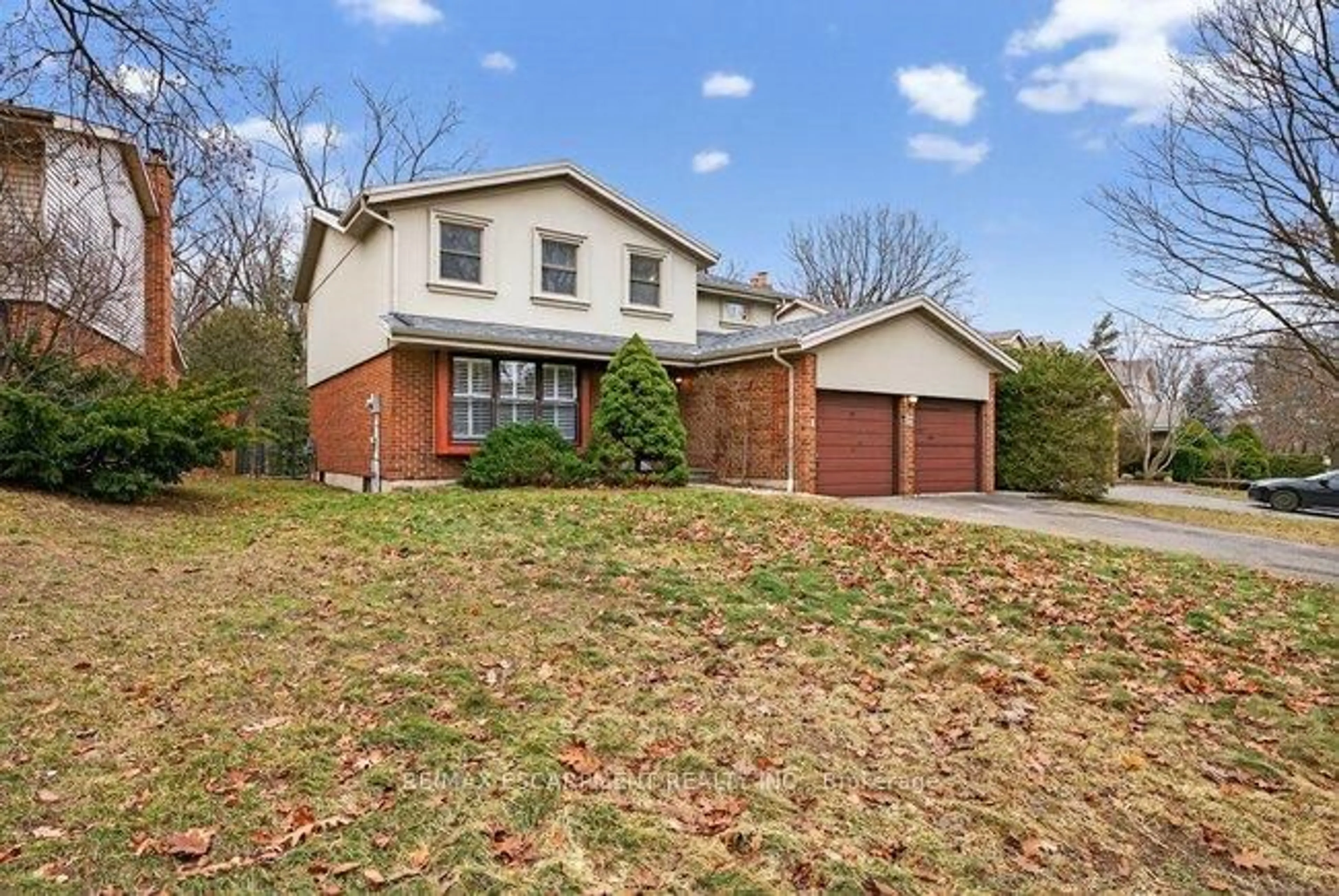 Home with brick exterior material, street for 179 Digby Rd, Oakville Ontario L6J 6A8