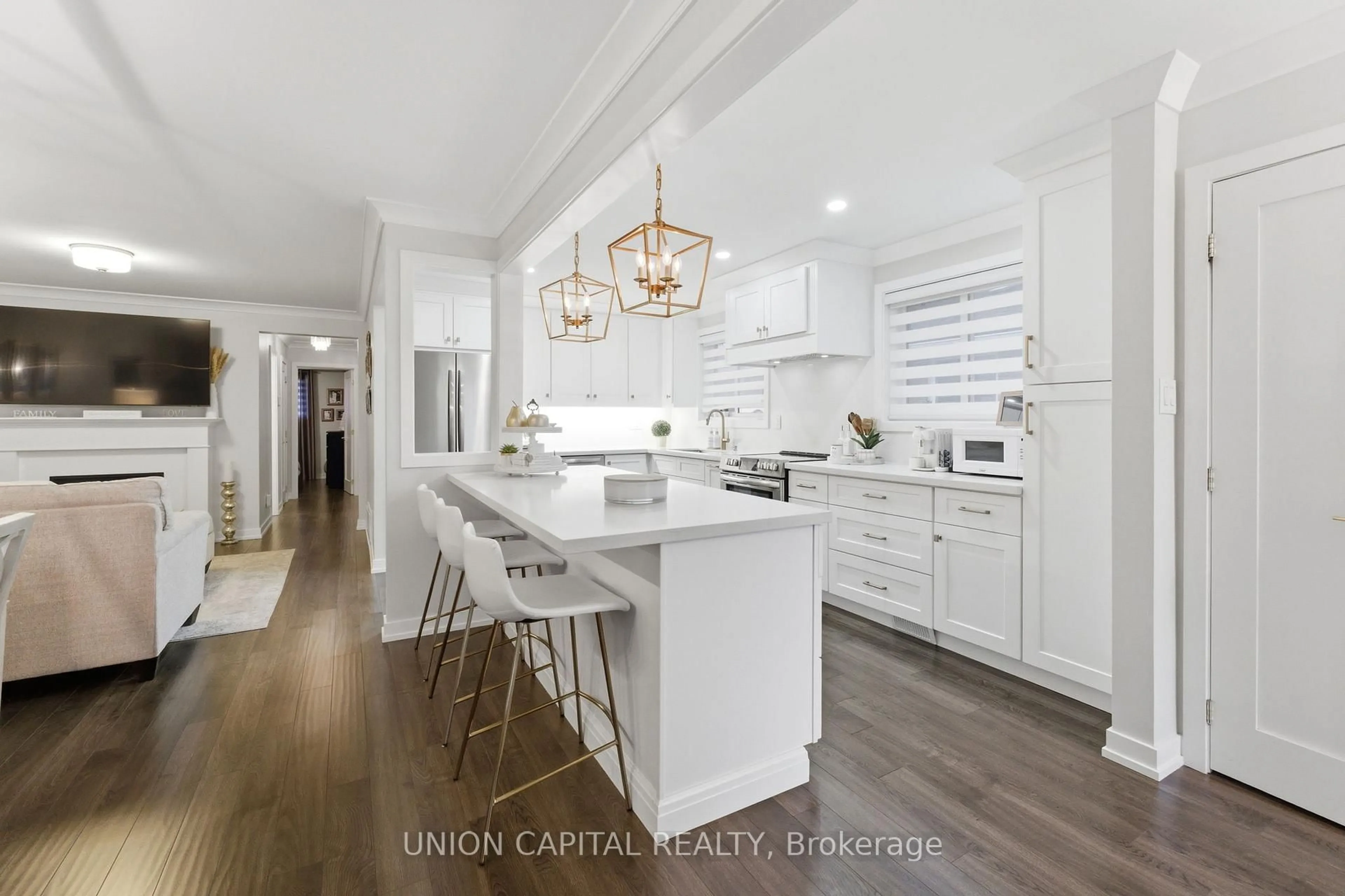 Open concept kitchen, unknown for 3381 Homark Dr, Mississauga Ontario L4Y 2K6