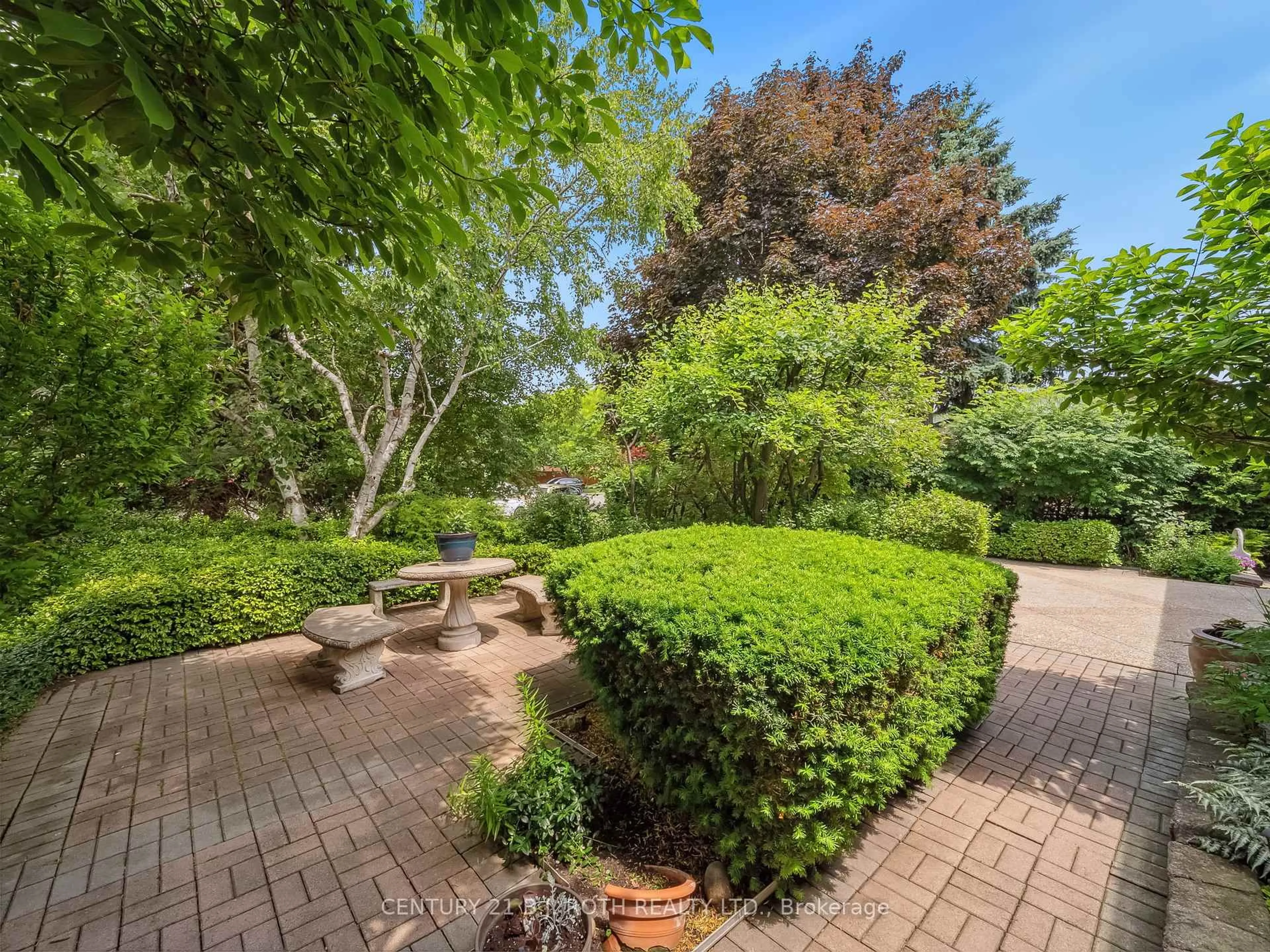 Patio, forest/trees view for 18 Claypine Tr, Brampton Ontario L6V 3L9