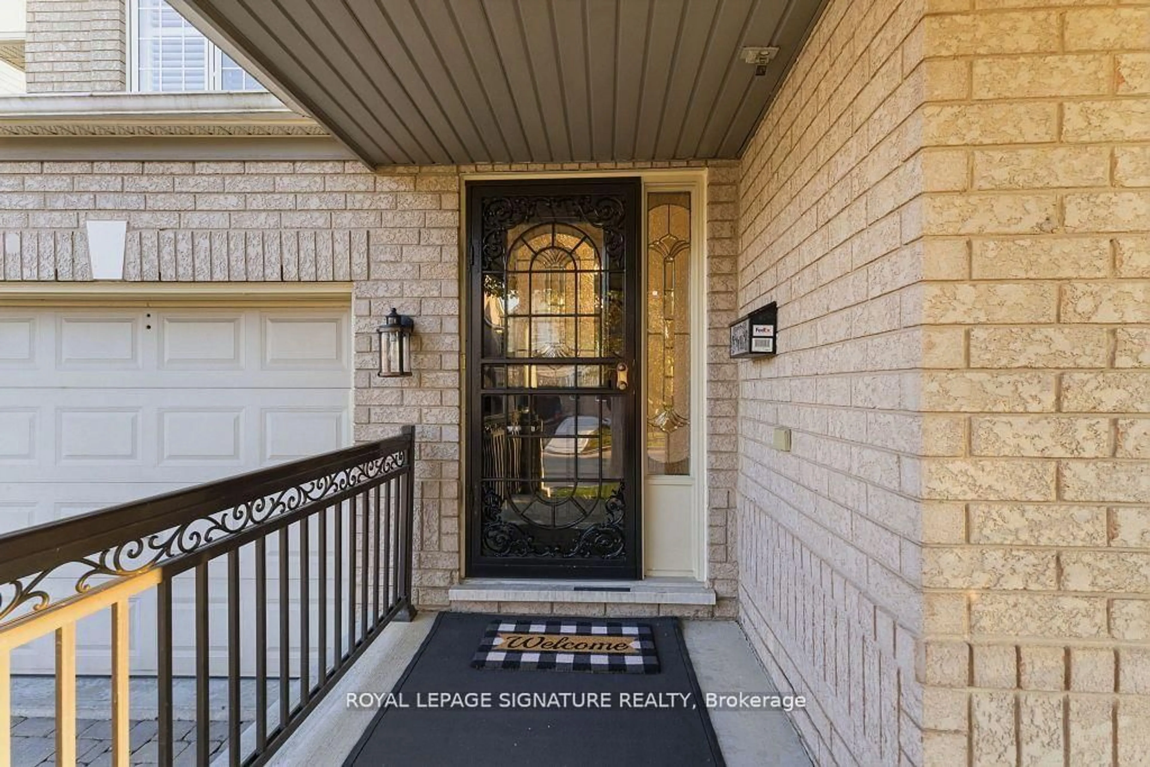 Indoor entryway for 1667 Dempsey Cres, Milton Ontario L9T 5M5