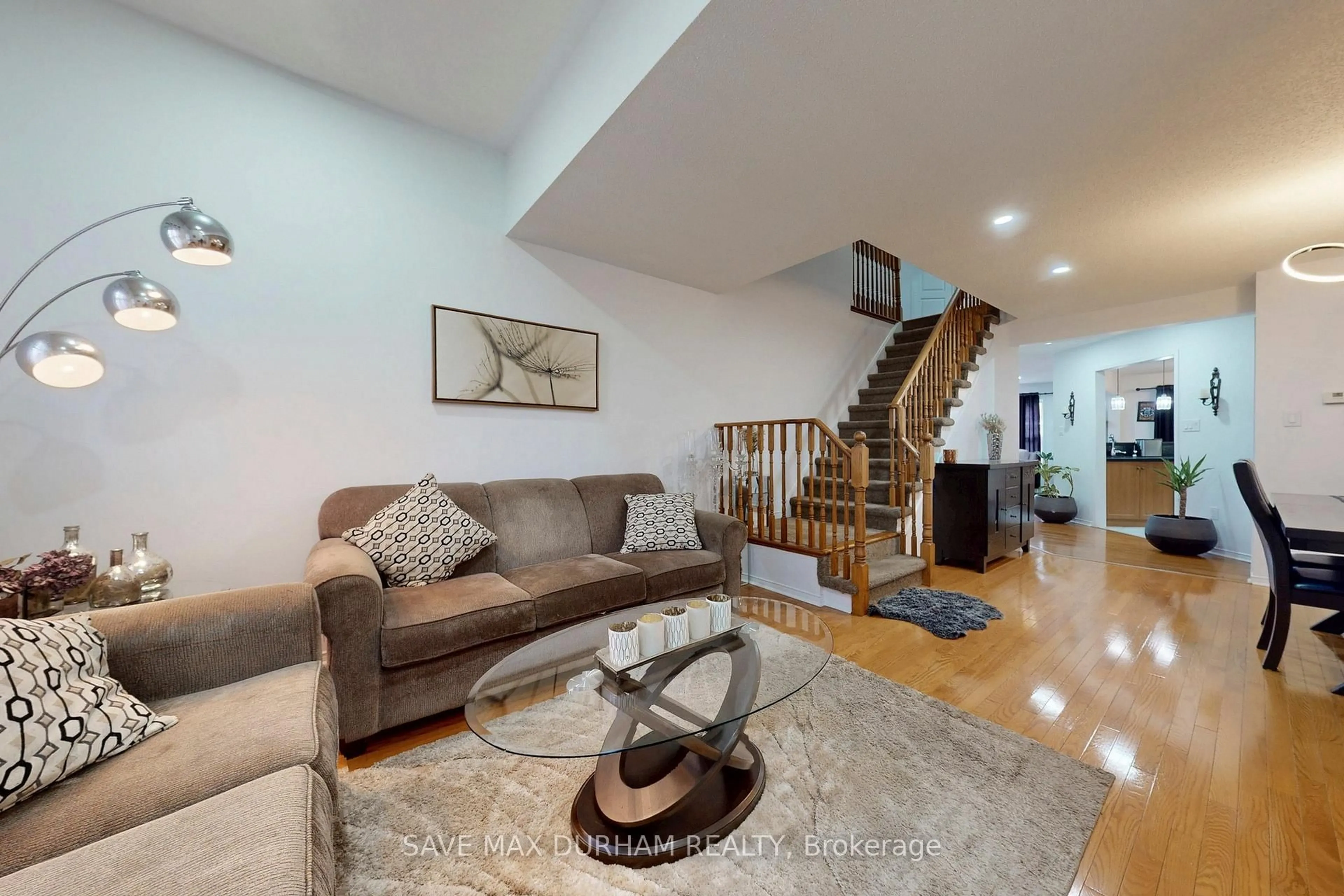 Living room with furniture, unknown for 5714 Jenvic Grve, Mississauga Ontario L5M 7B4