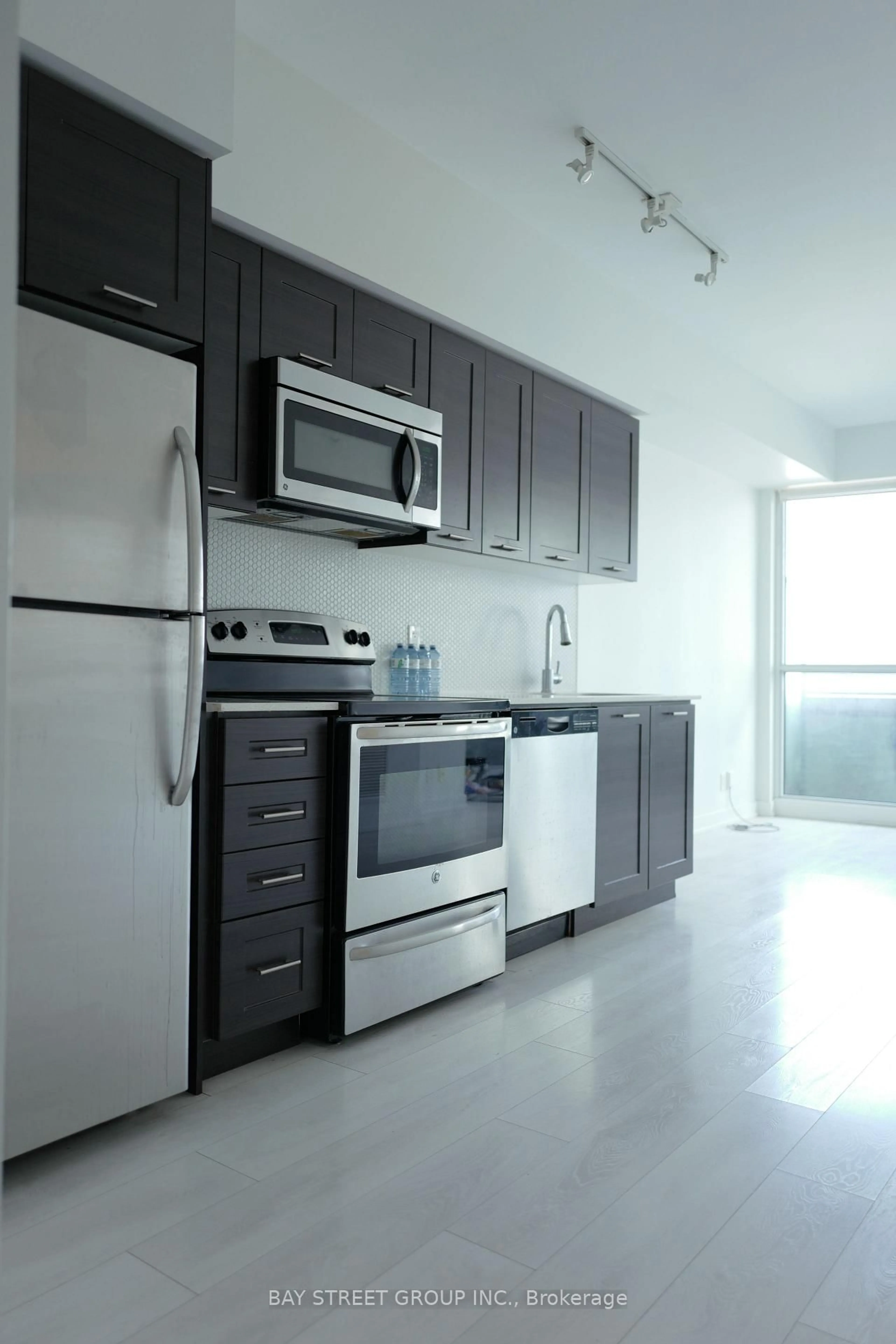 Standard kitchen, unknown for 2200 Lakeshore Blvd #718, Toronto Ontario M8V 1A4