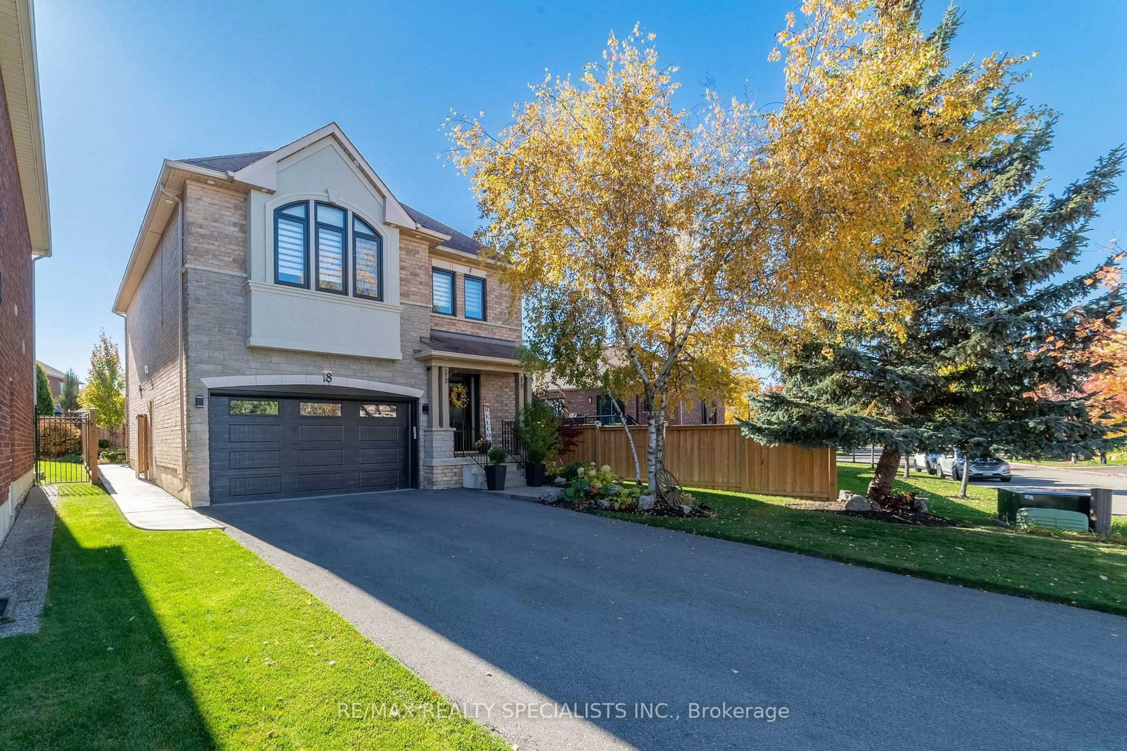 Unknown for 18 Pinebrook Circ, Caledon Ontario L7C 1C4