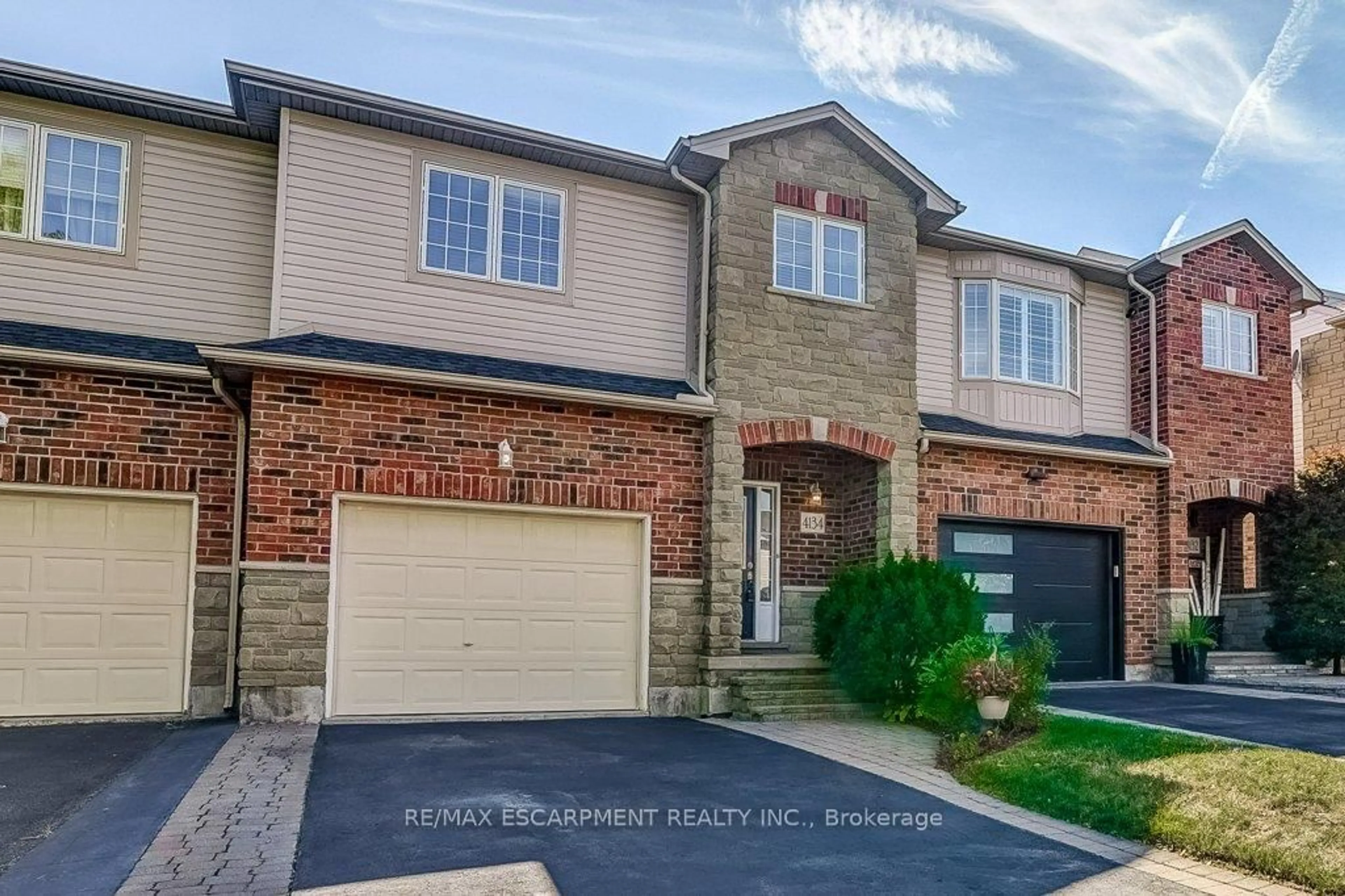 Home with brick exterior material, street for 4134 Medland Dr, Burlington Ontario L7M 4Z8