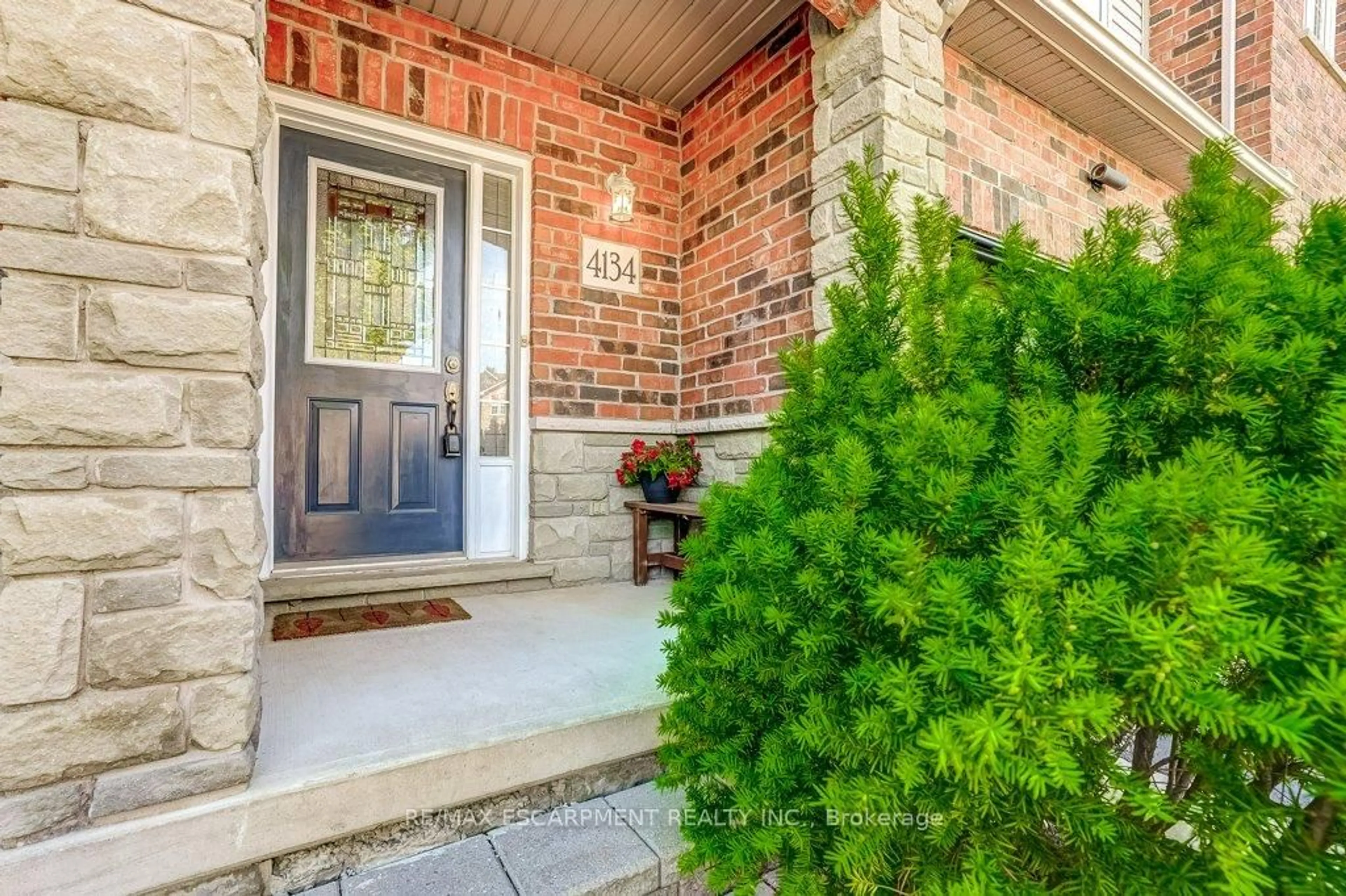 Home with brick exterior material, street for 4134 Medland Dr, Burlington Ontario L7M 4Z8
