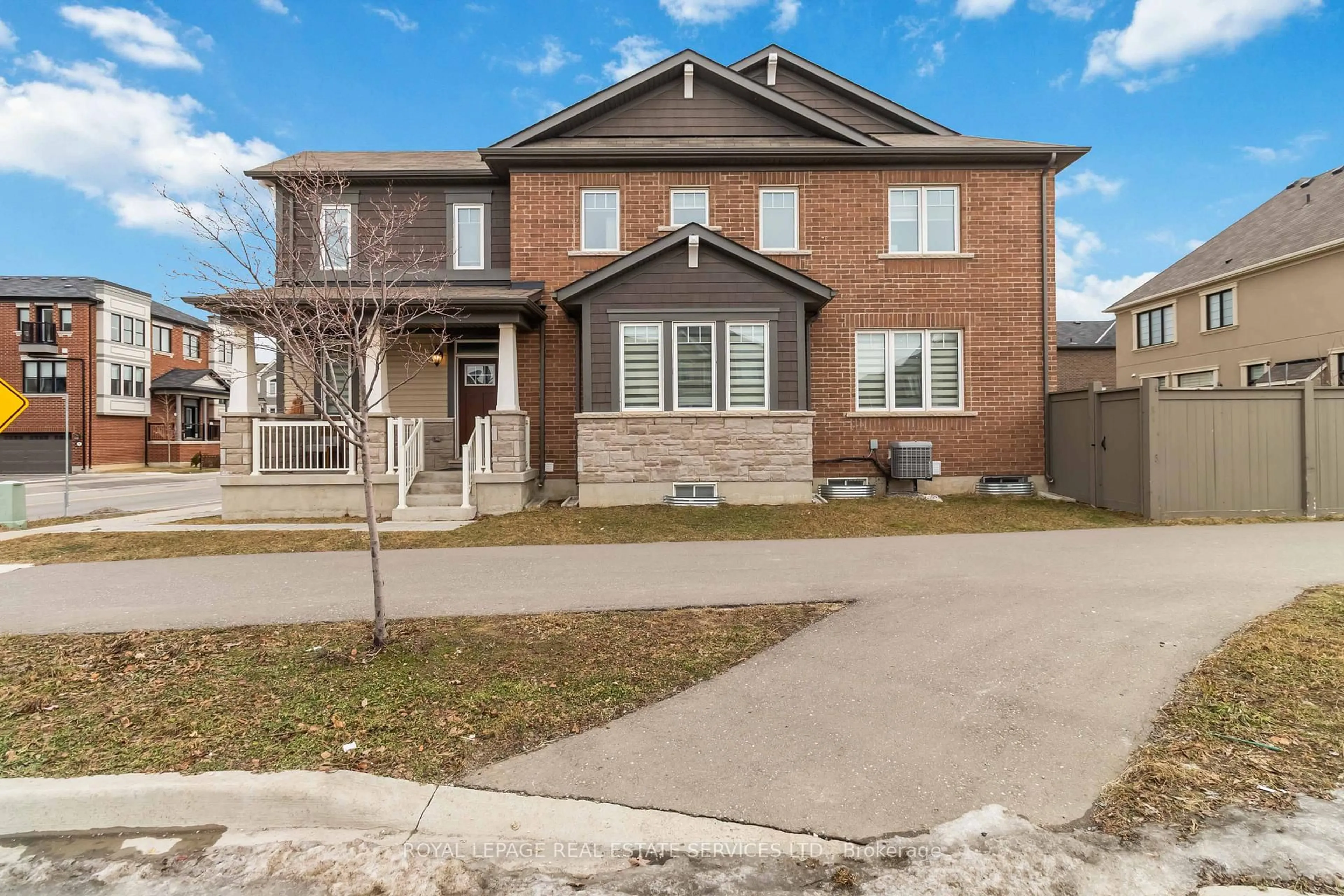 Home with brick exterior material, street for 1280 Sycamore Garden, Milton Ontario L9E 1R6