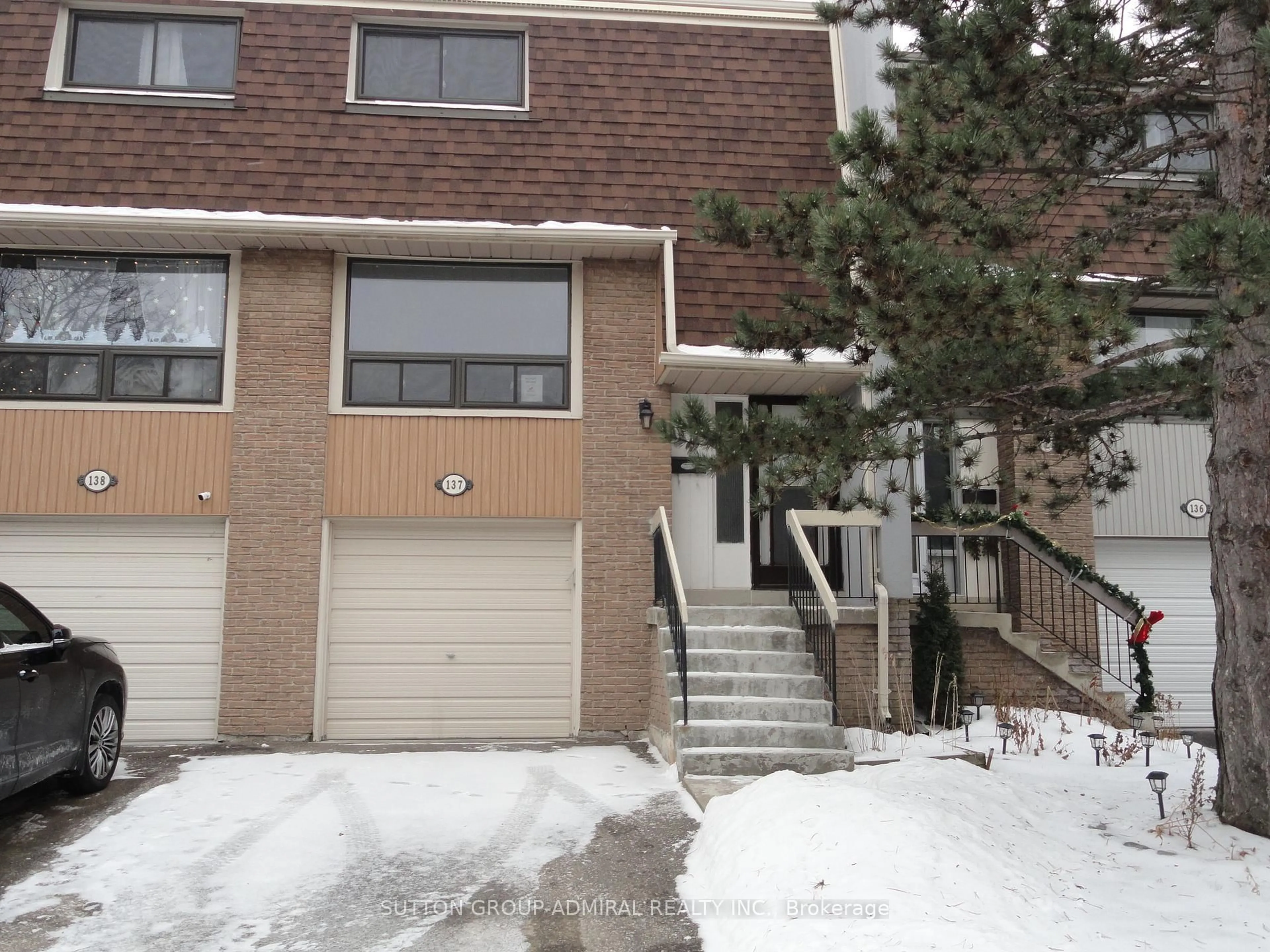 Unknown for 137 Ashton Cres, Brampton Ontario L6S 3J9