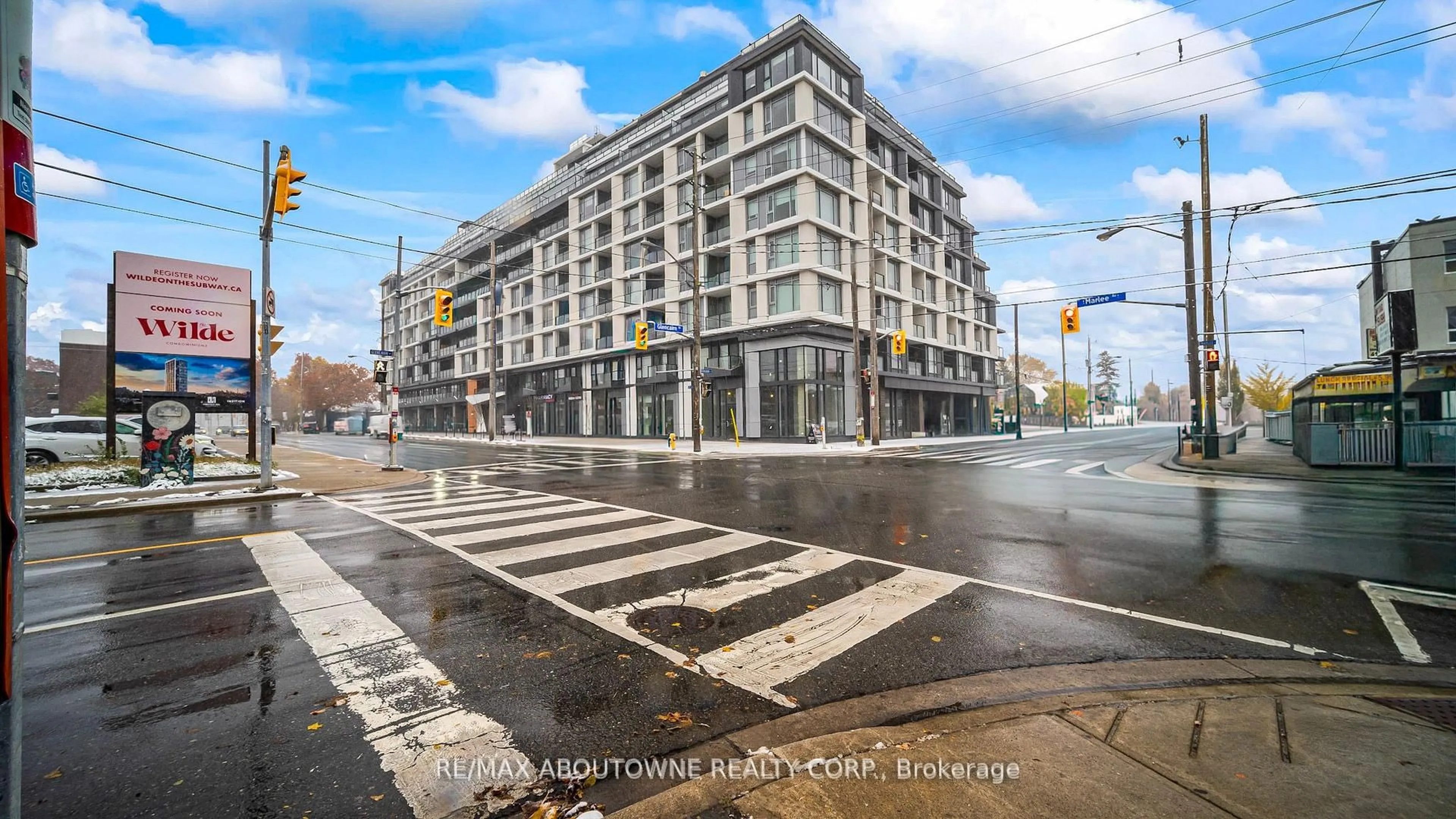 Blurry image for 556 Marlee Ave #412, Toronto Ontario M6B 0B1