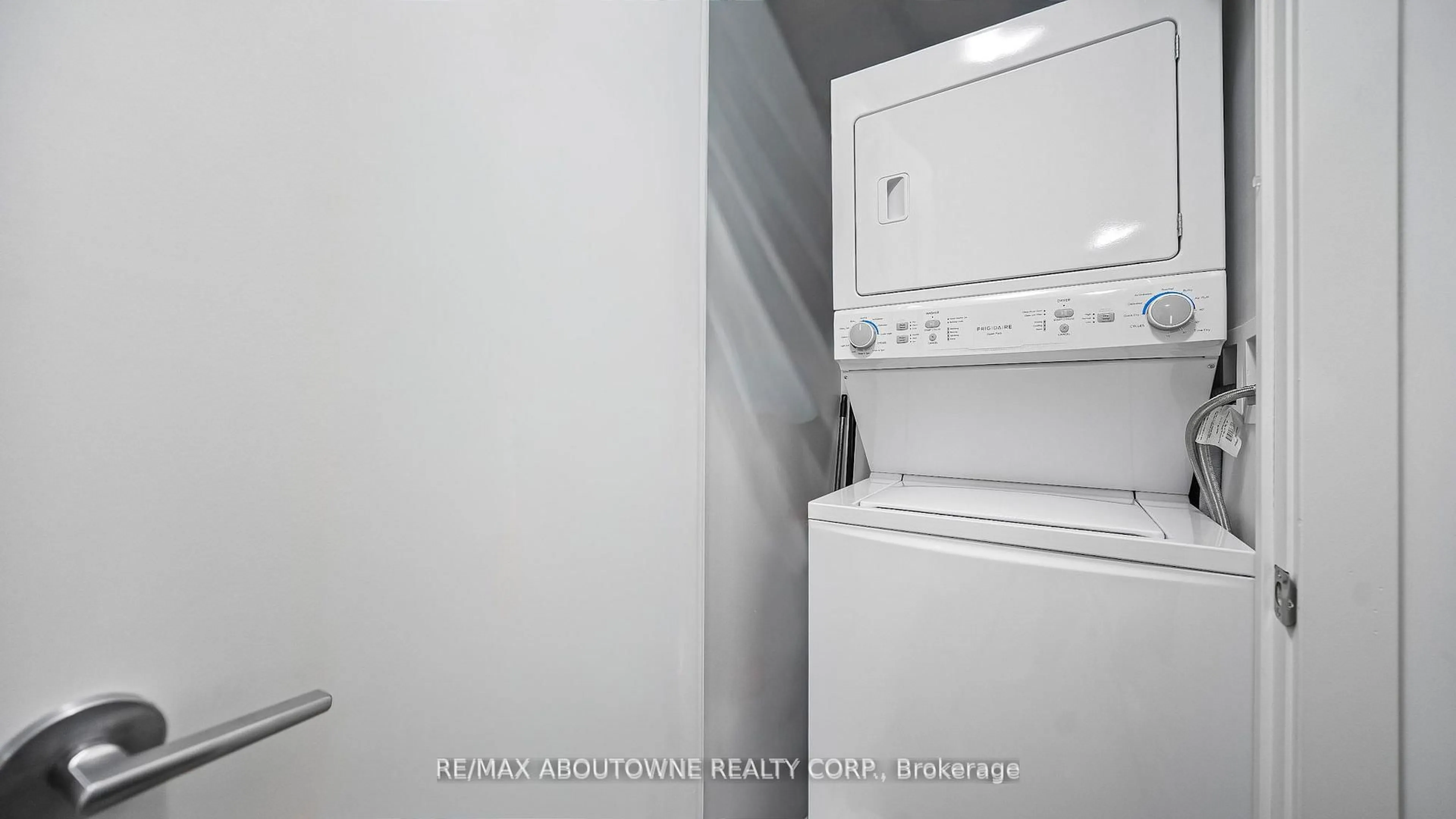 Laundry room for 556 Marlee Ave #412, Toronto Ontario M6B 0B1