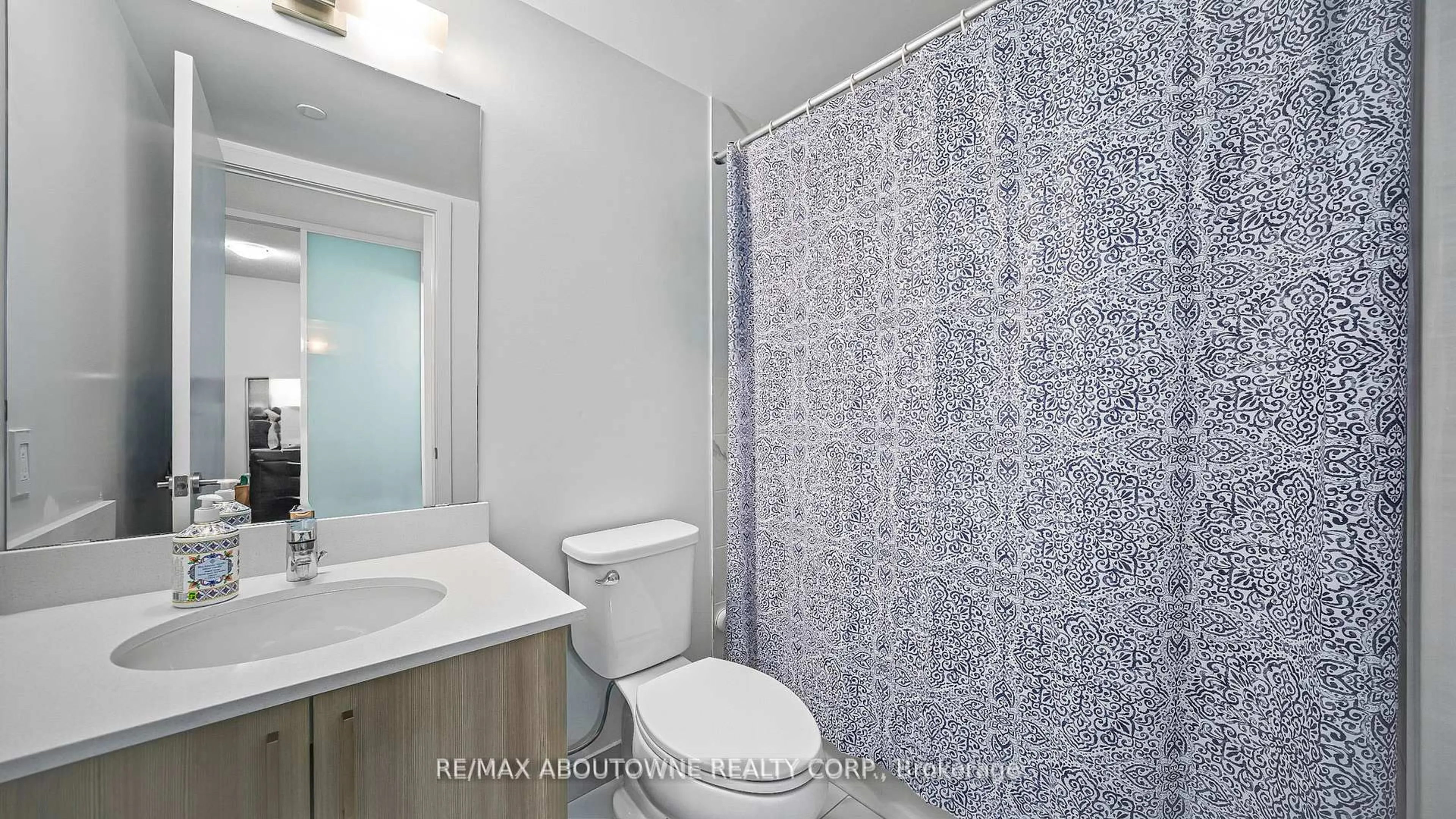 Standard bathroom, ceramic/tile floor for 556 Marlee Ave #412, Toronto Ontario M6B 0B1