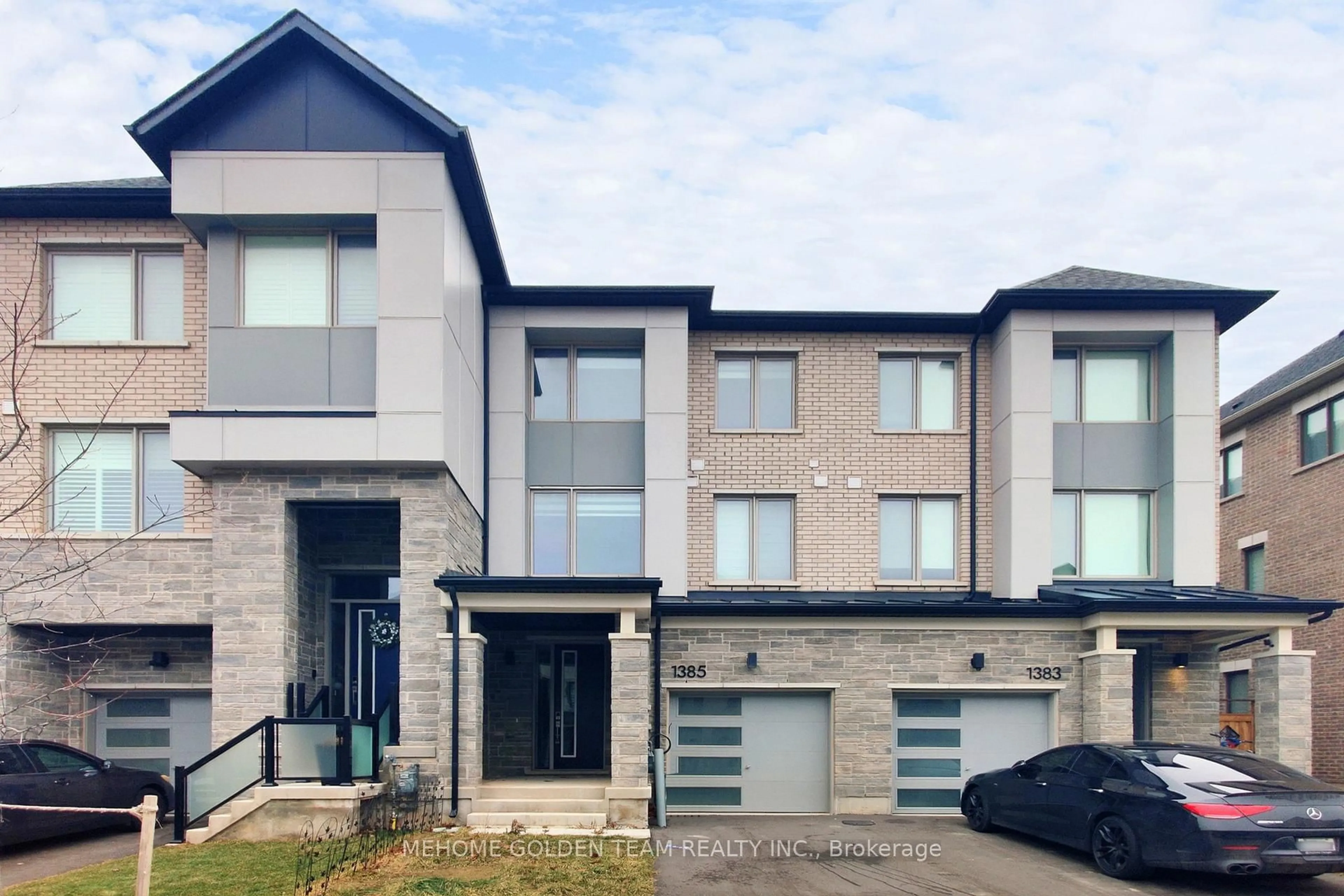 Home with brick exterior material, street for 1385 Kaniv St, Oakville Ontario L6M 5P3