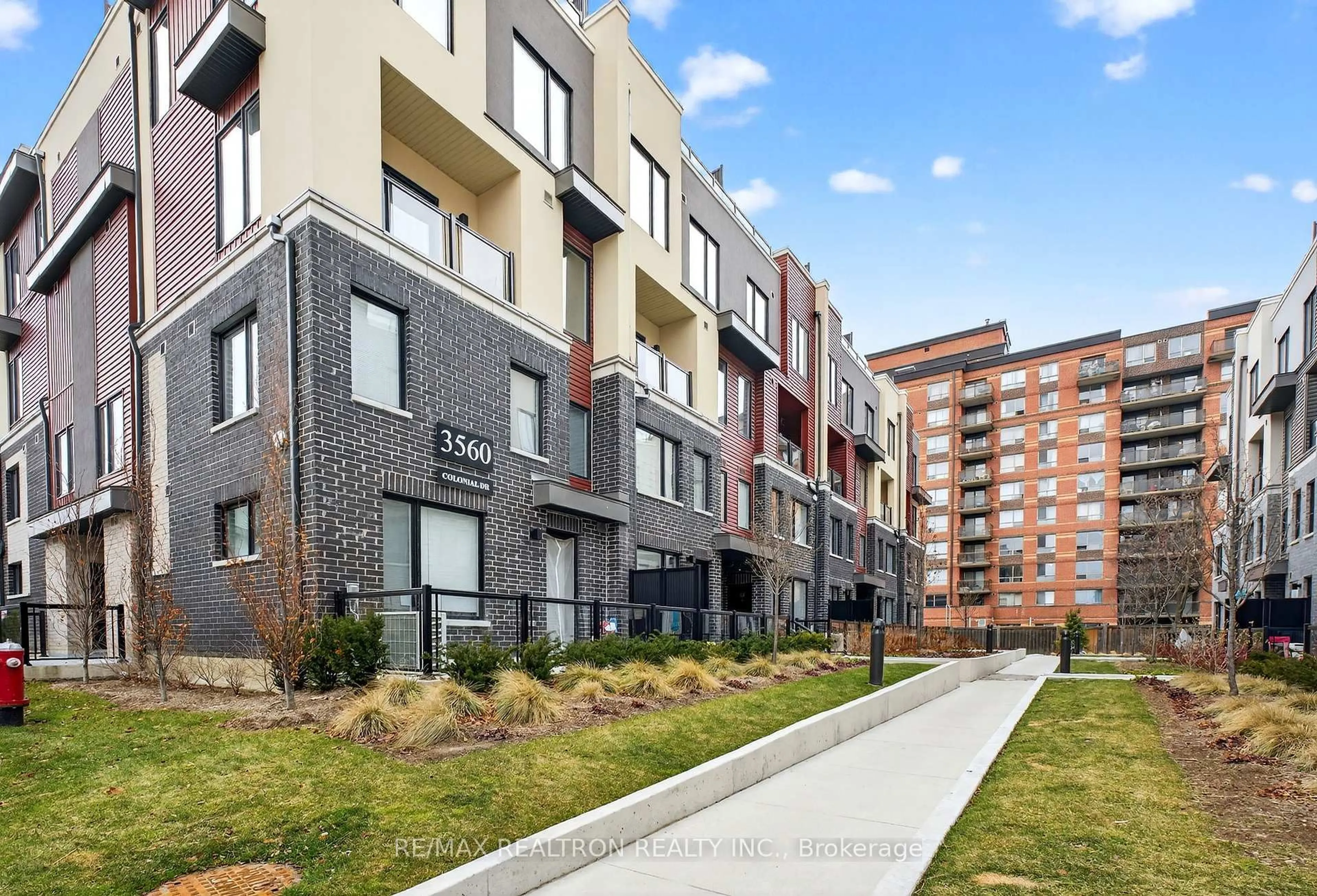 Home with brick exterior material, street for 3560 Colonial Dr, Mississauga Ontario L5L 0C1