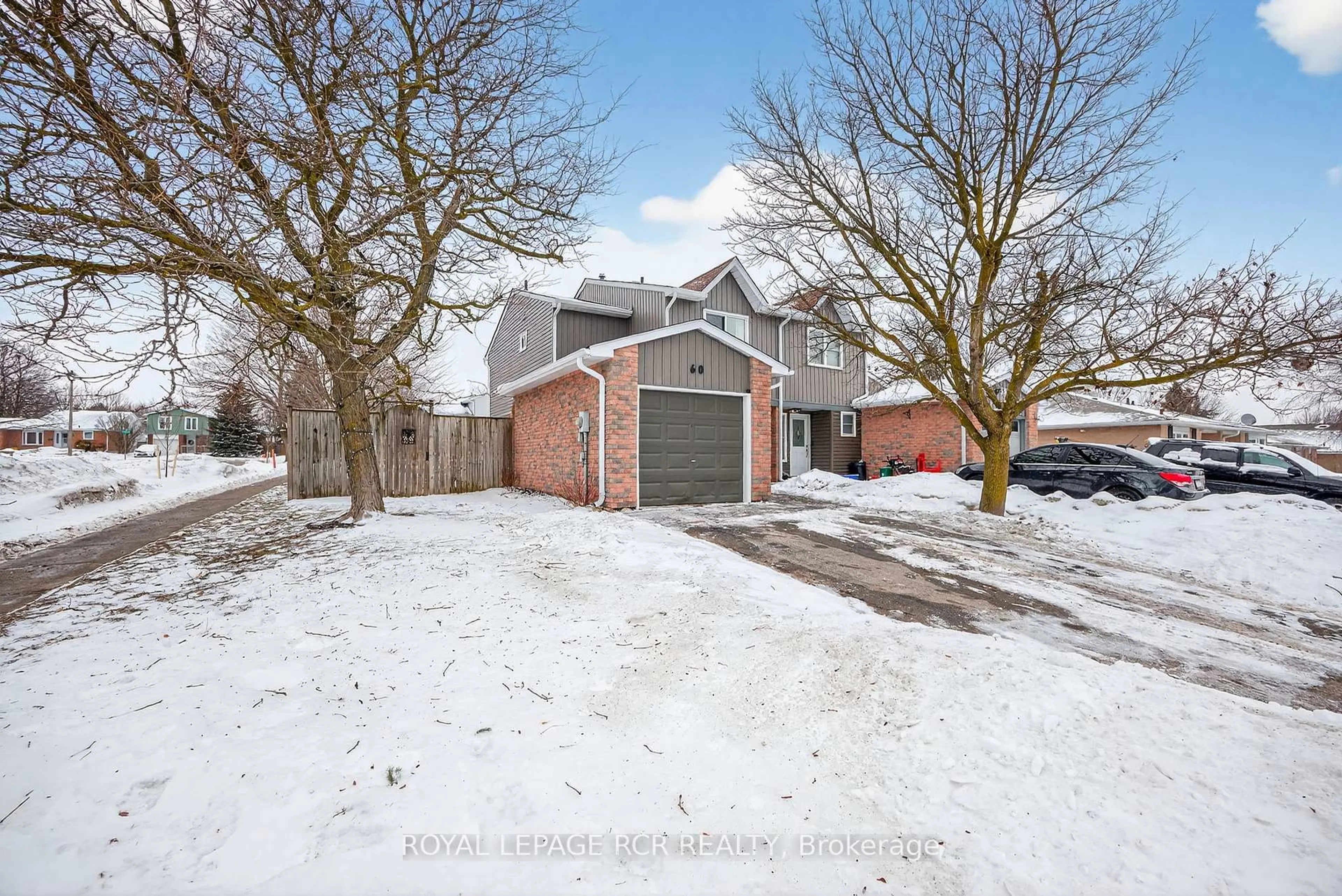 A pic from outside/outdoor area/front of a property/back of a property/a pic from drone, street for 60 Manor Cres, Orangeville Ontario L9W 3P7