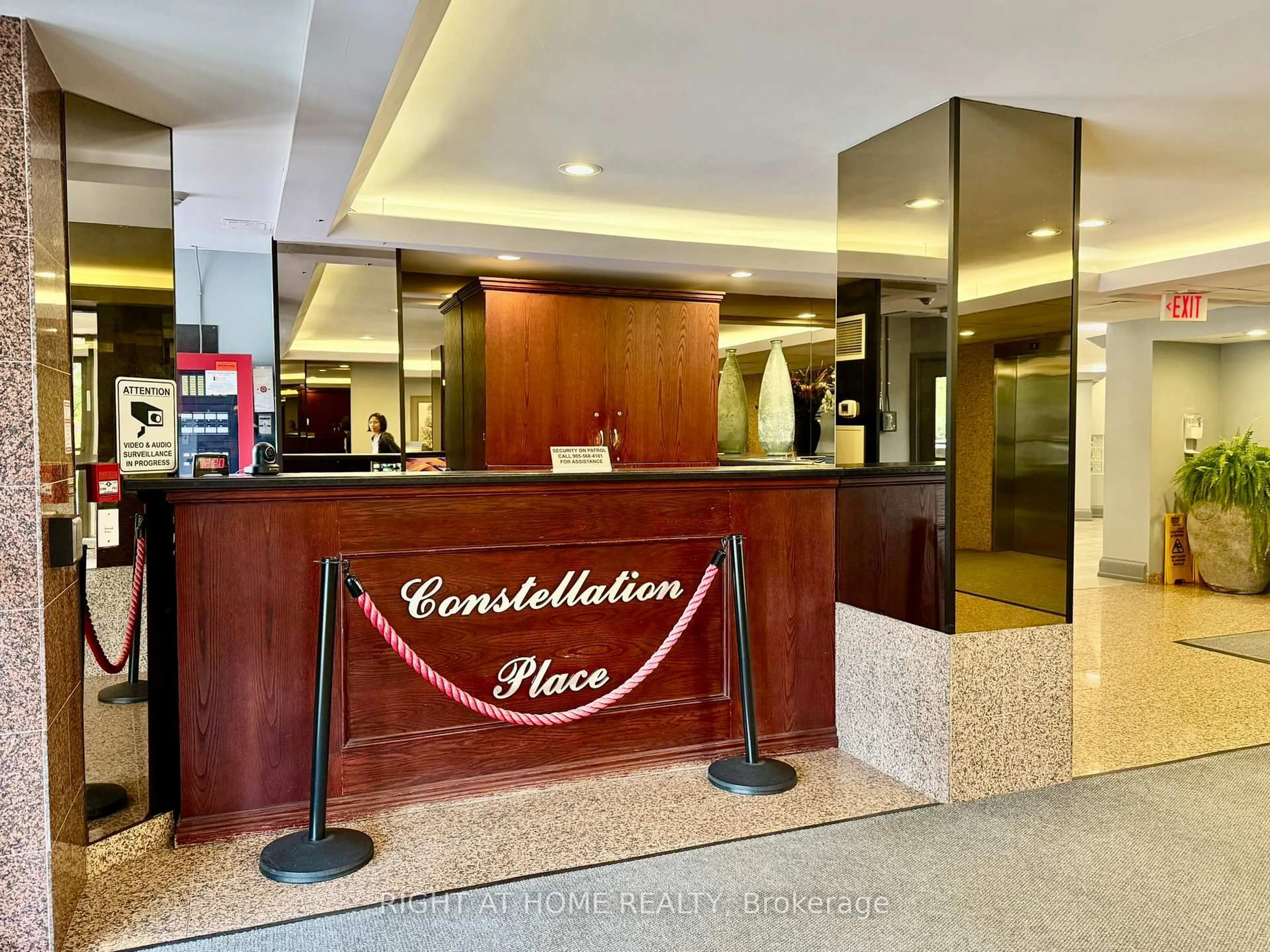 Lobby for 700 Constellation Dr #1808, Mississauga Ontario L5R 3G8