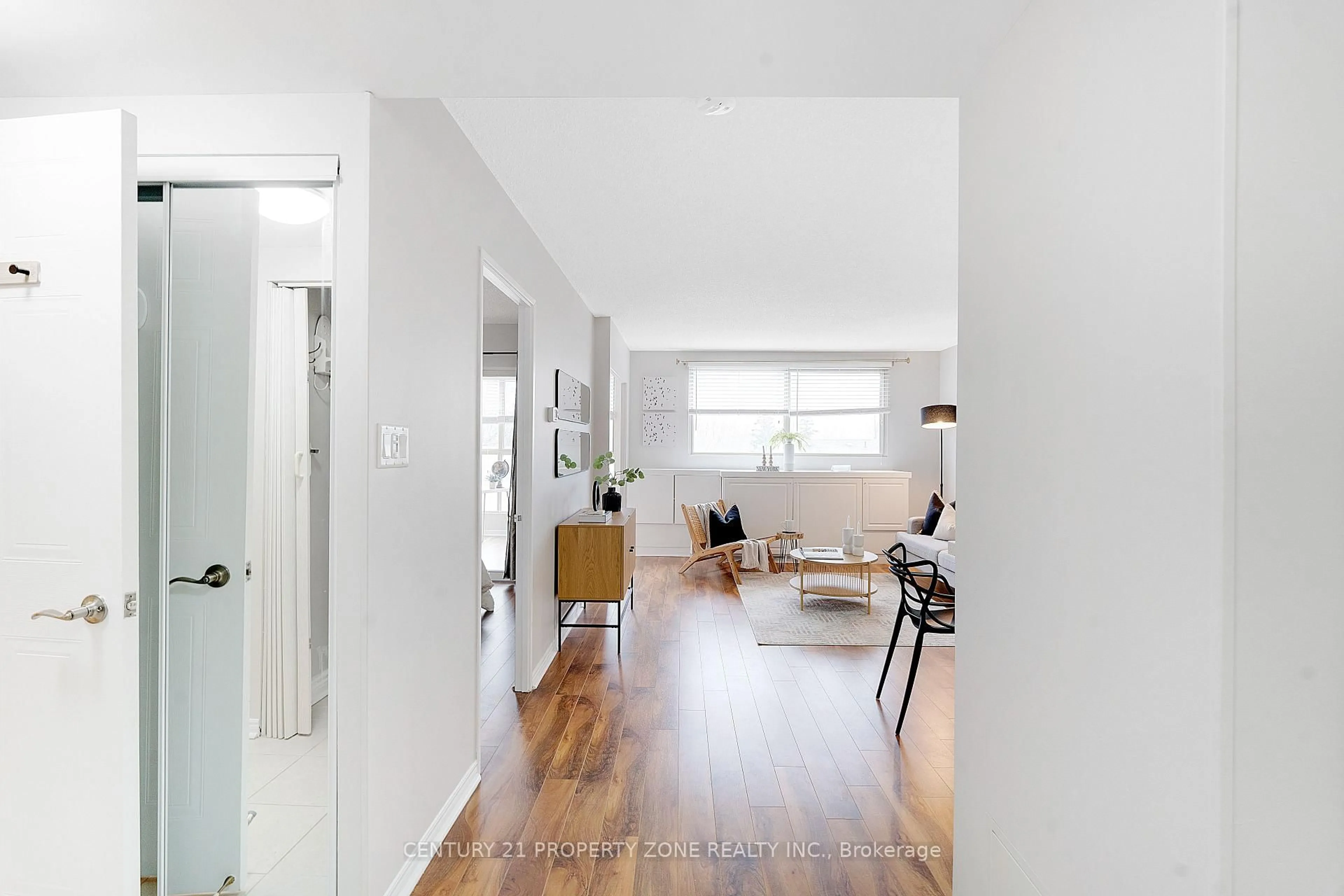 Indoor entryway for 8351 Mclaughlin Rd #403, Brampton Ontario L6Y 4H8