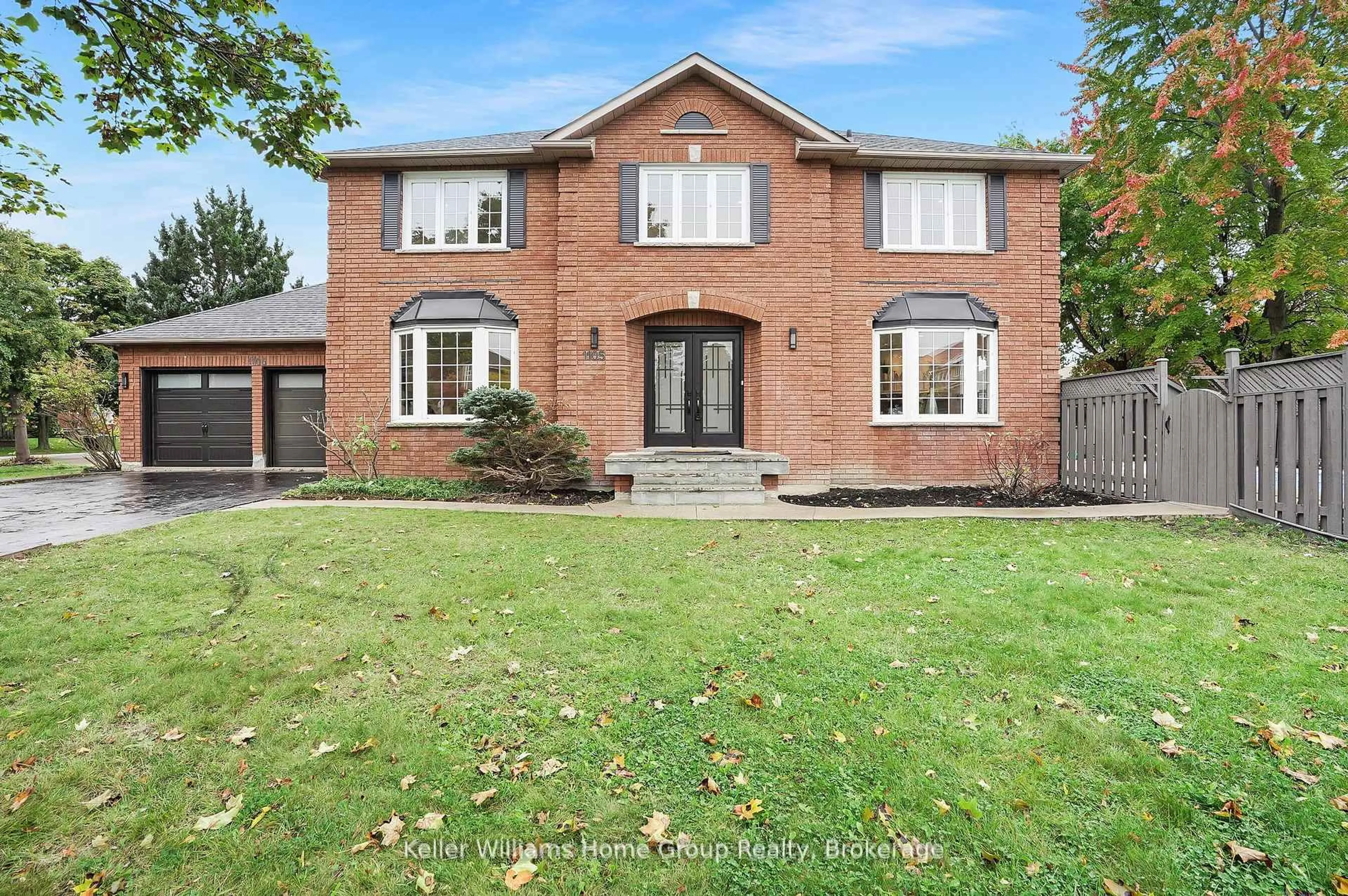 Home with brick exterior material, street for 1105 Ewing Cres, Mississauga Ontario L5V 1B9
