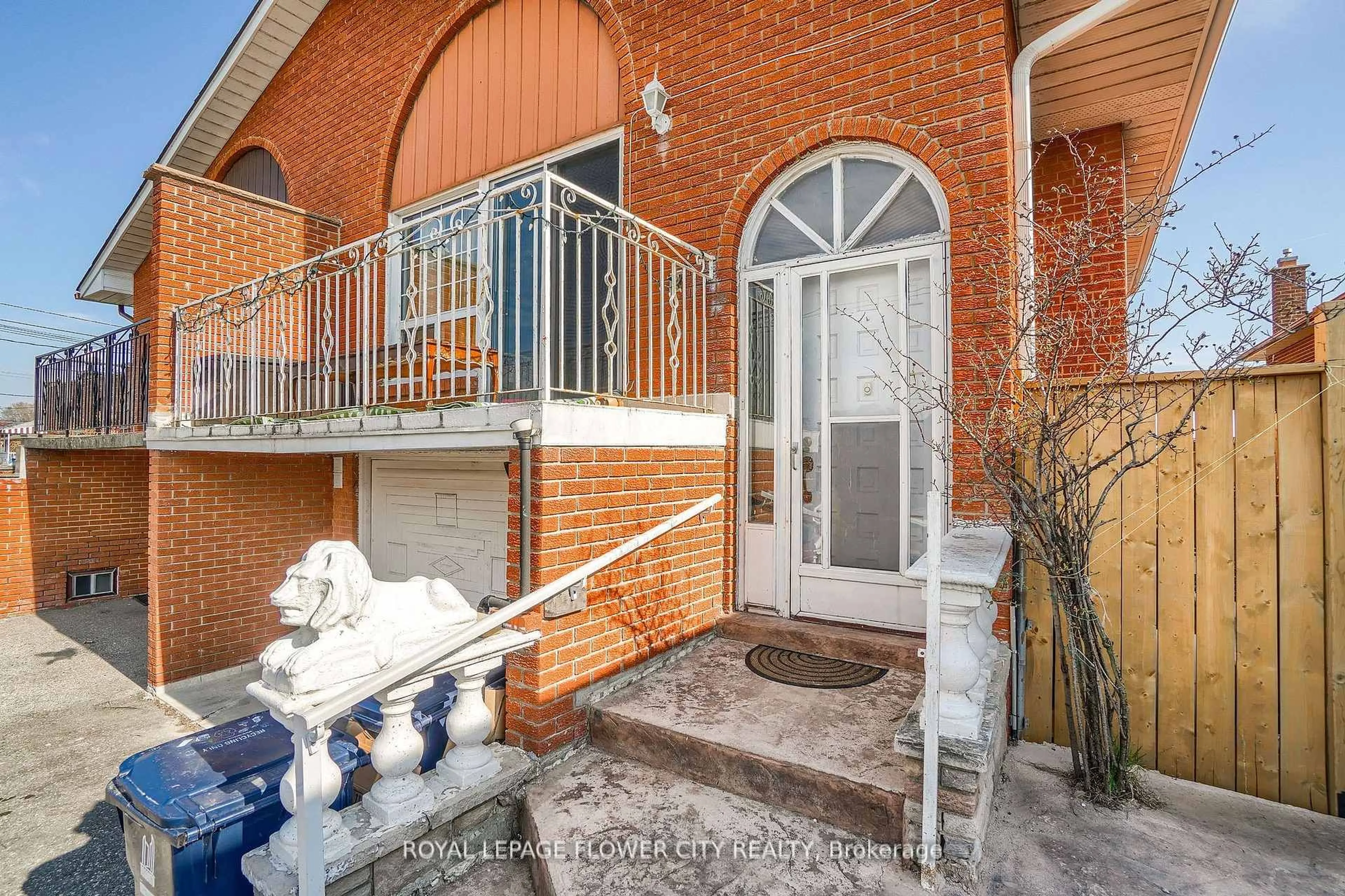 Unknown for 167 SHOREHAM Dr, Toronto Ontario M3N 1T3