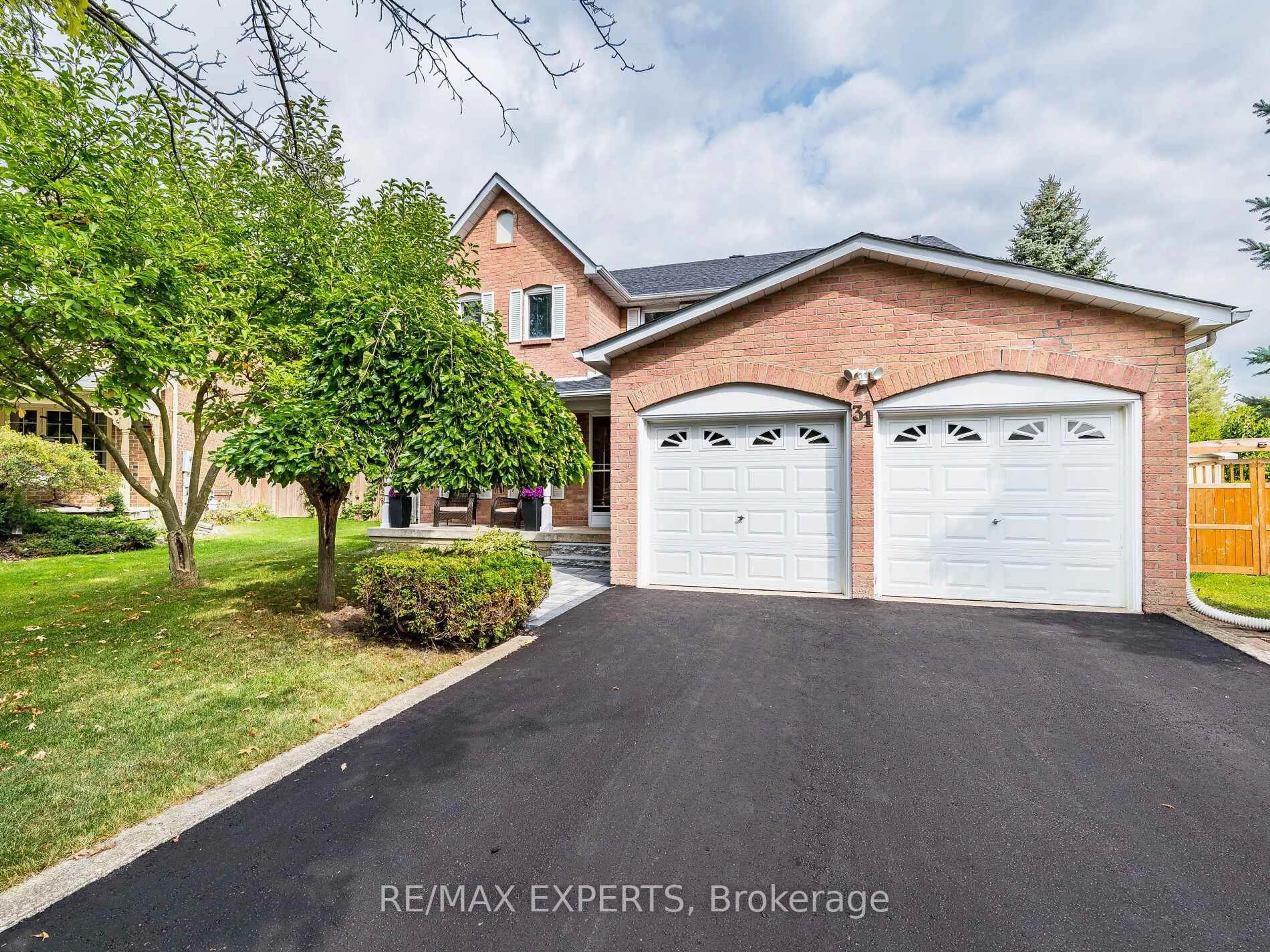 Home with brick exterior material, street for 31 Mccabe Cres, Caledon Ontario L7E 5X1