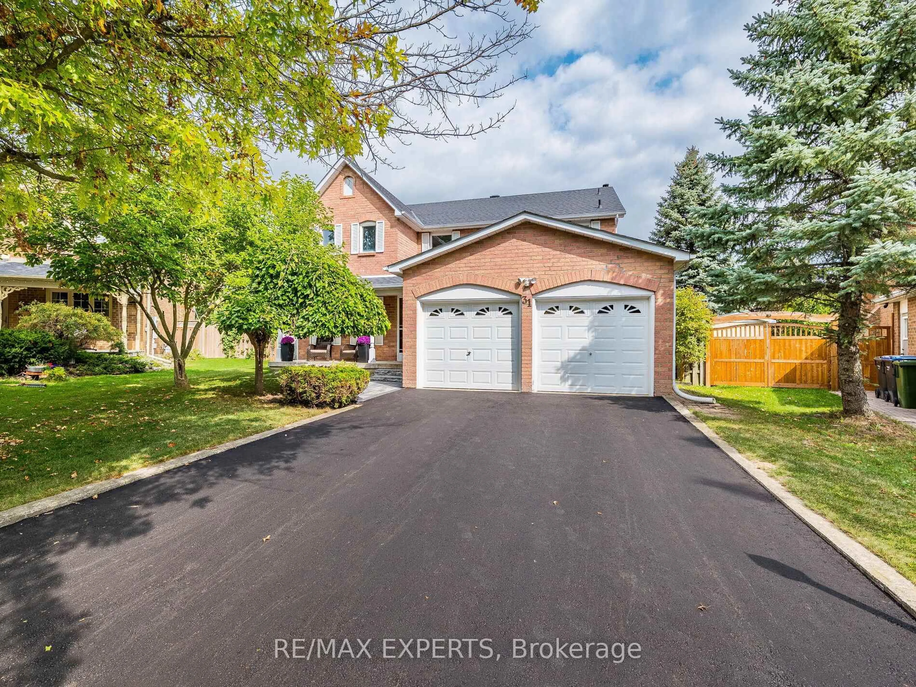 Home with brick exterior material, street for 31 Mccabe Cres, Caledon Ontario L7E 5X1
