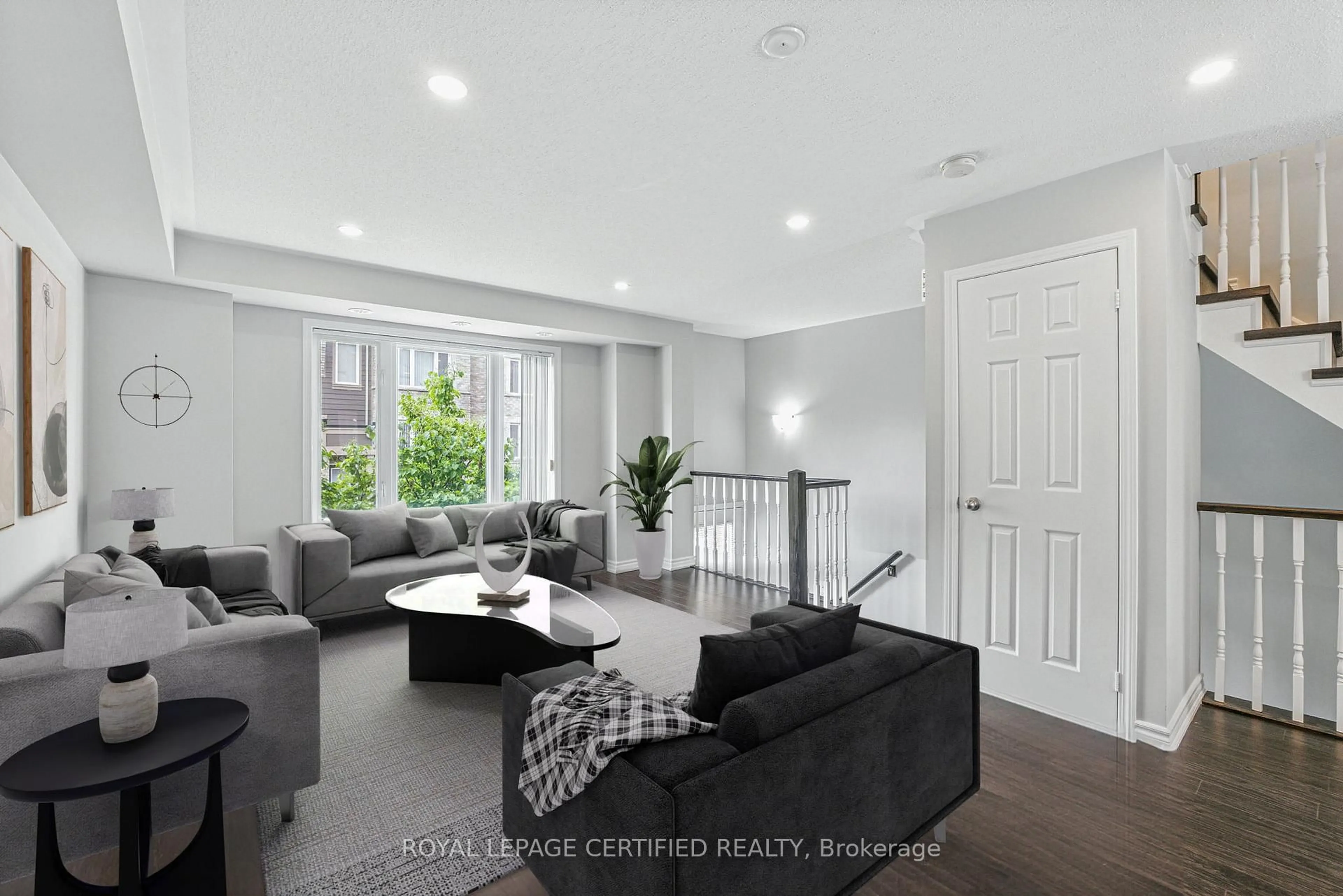 Living room with furniture, unknown for 2891 Rio Crt #20, Mississauga Ontario L5M 0S4