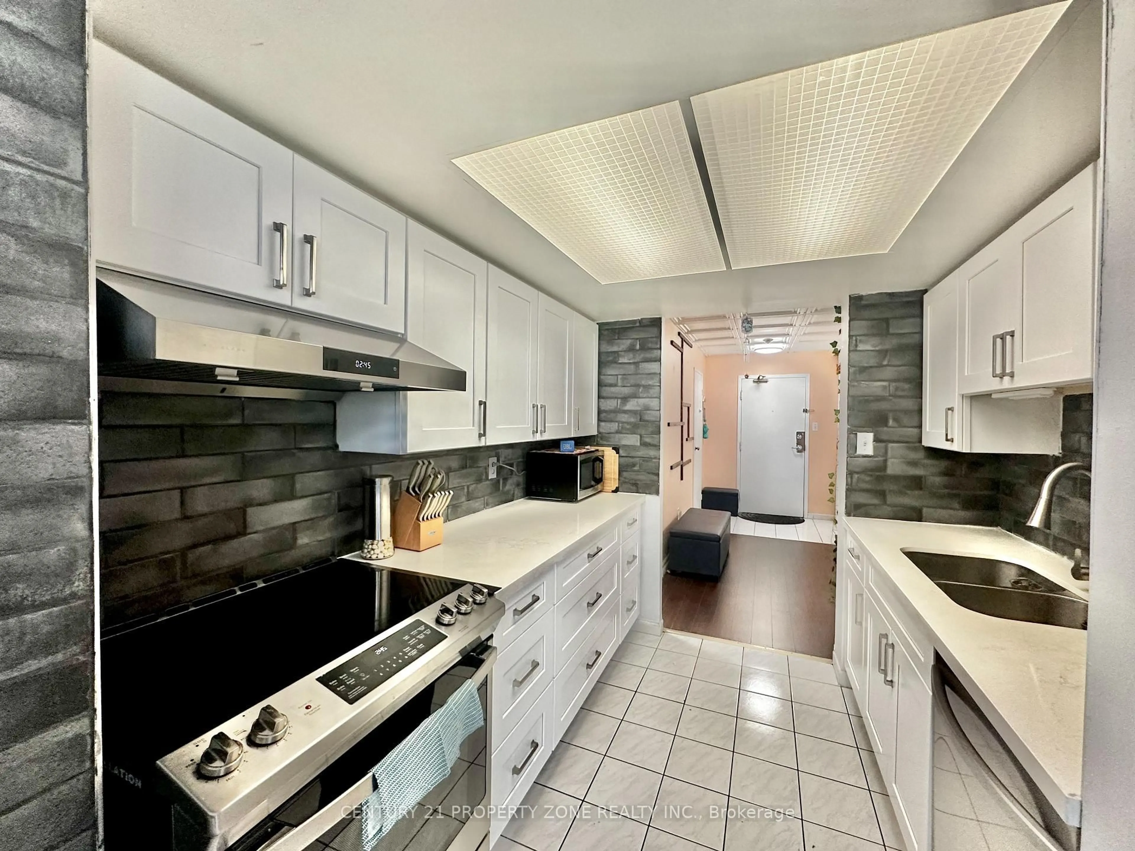 Unknown for 3 Rowntree Rd #510, Toronto Ontario M9V 5G8