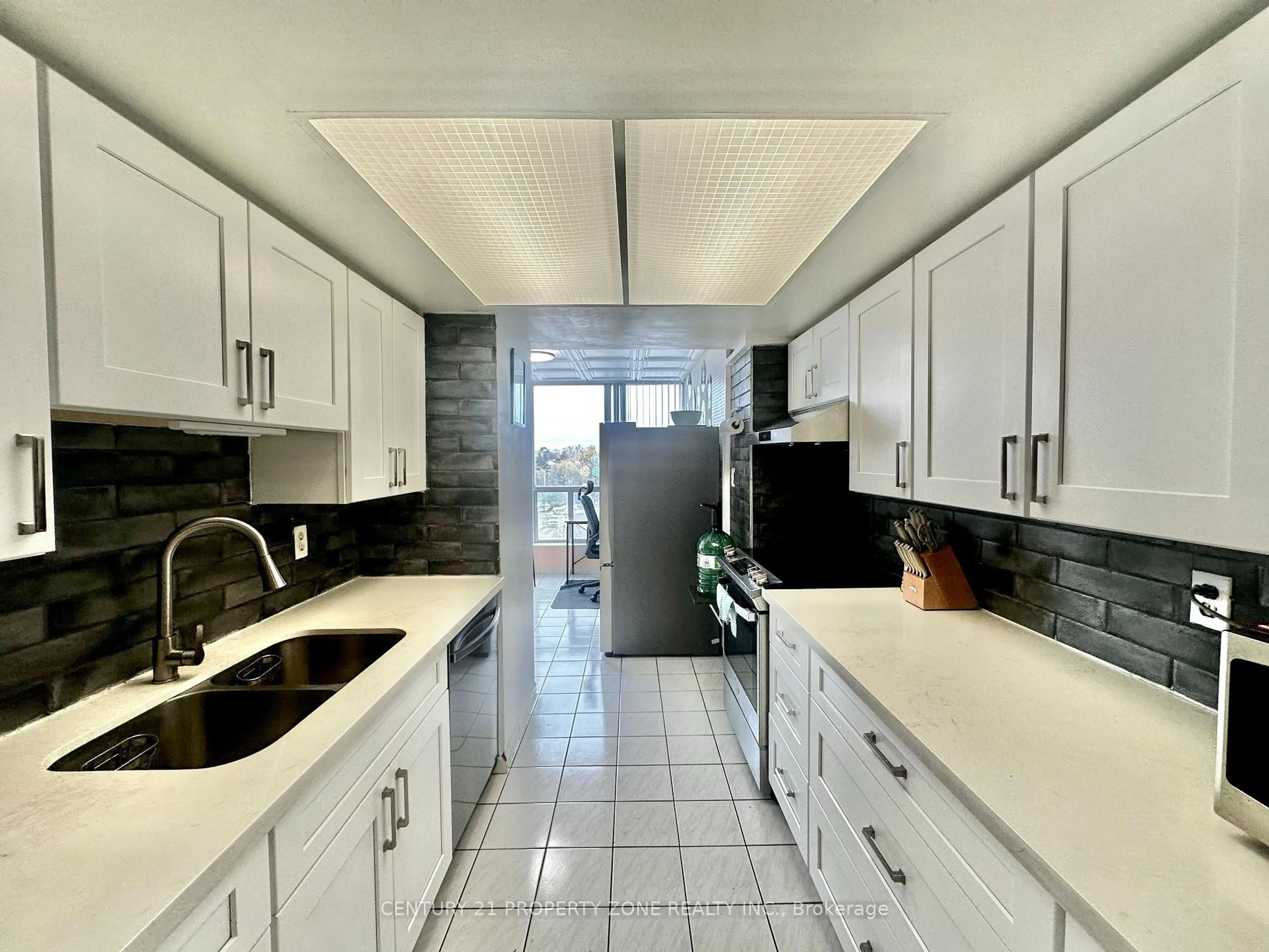 Unknown for 3 Rowntree Rd #510, Toronto Ontario M9V 5G8