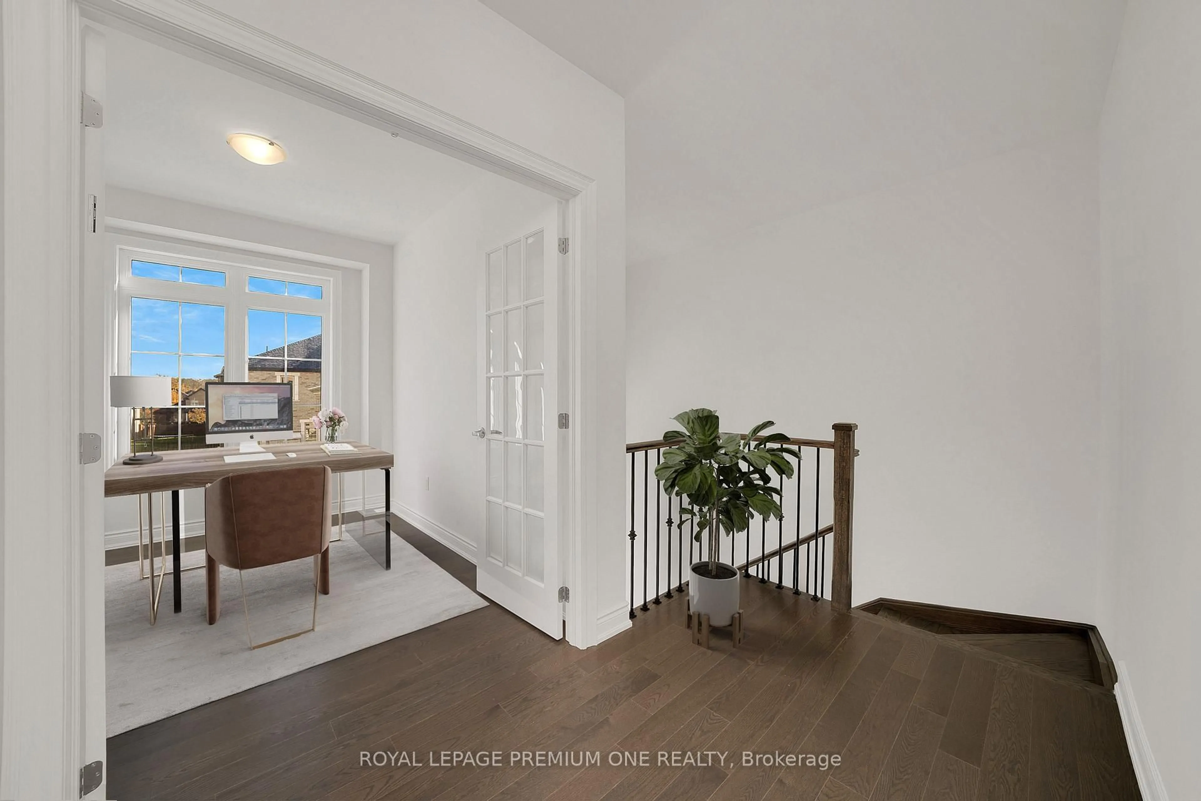 Indoor entryway for 32 James Walker Ave, Caledon Ontario L7C 0H1