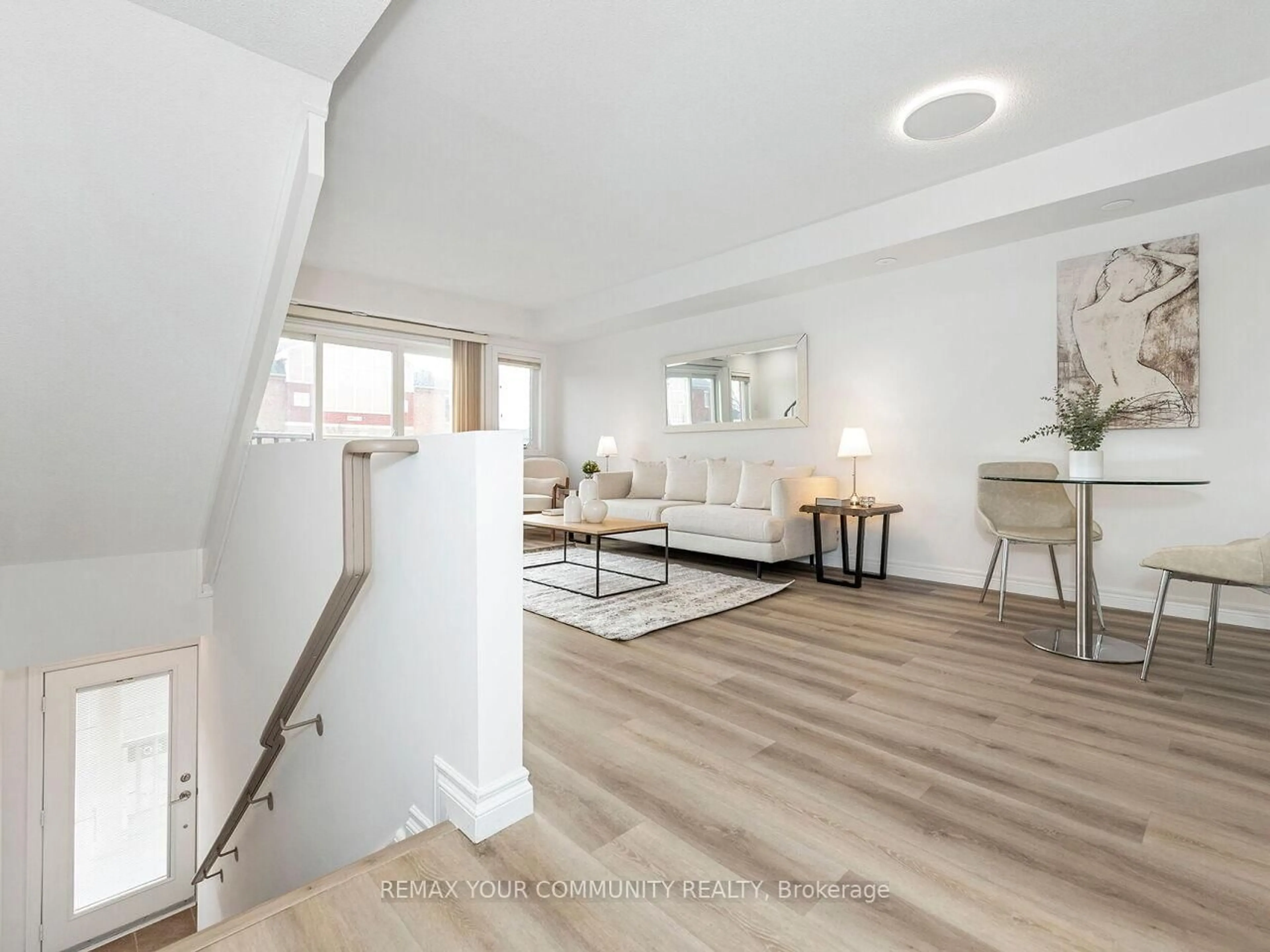 Unknown for 5050 Intrepid Dr #7, Mississauga Ontario L5M 0E5