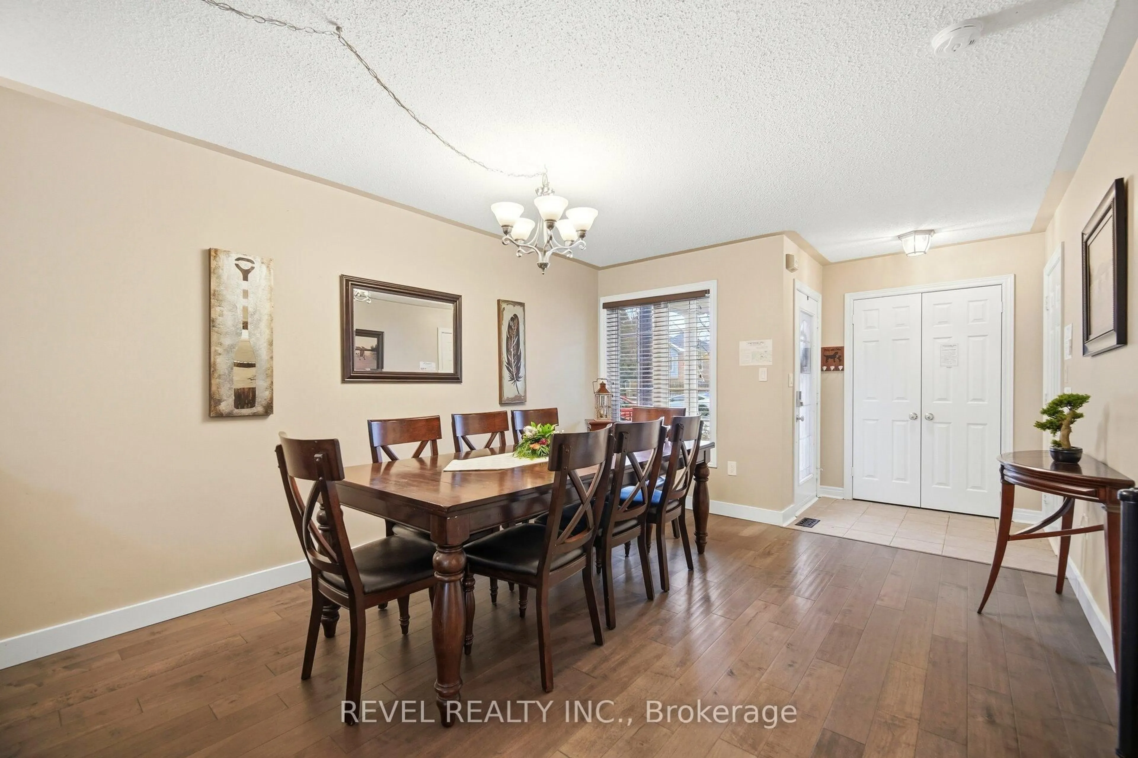 Dining room, wood/laminate floor for 2195 Hummingbird Way, Oakville Ontario L6M 3Z6