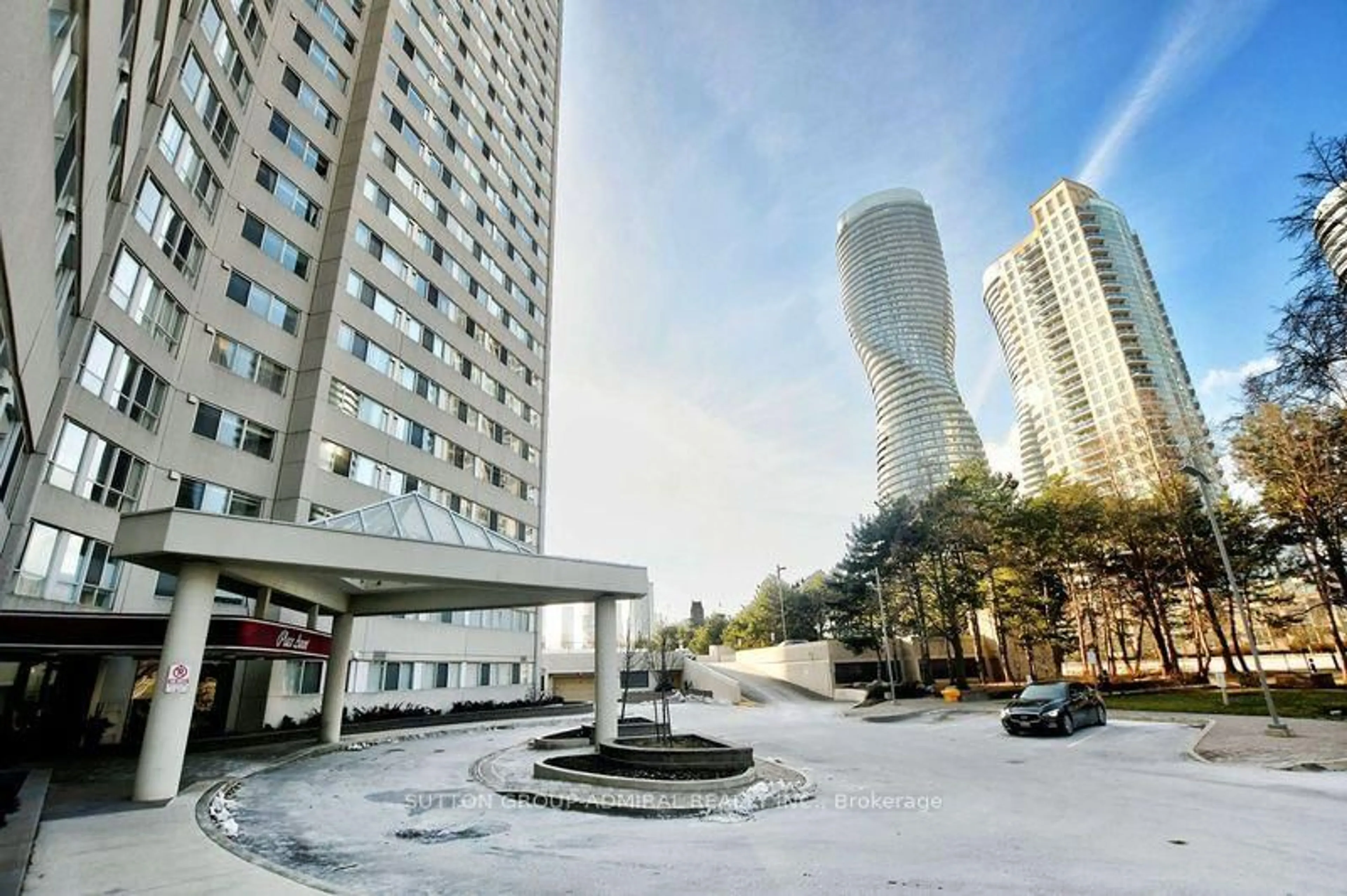 Patio, unknown for 3700 Kaneff Cres #609, Mississauga Ontario L5A 4B8