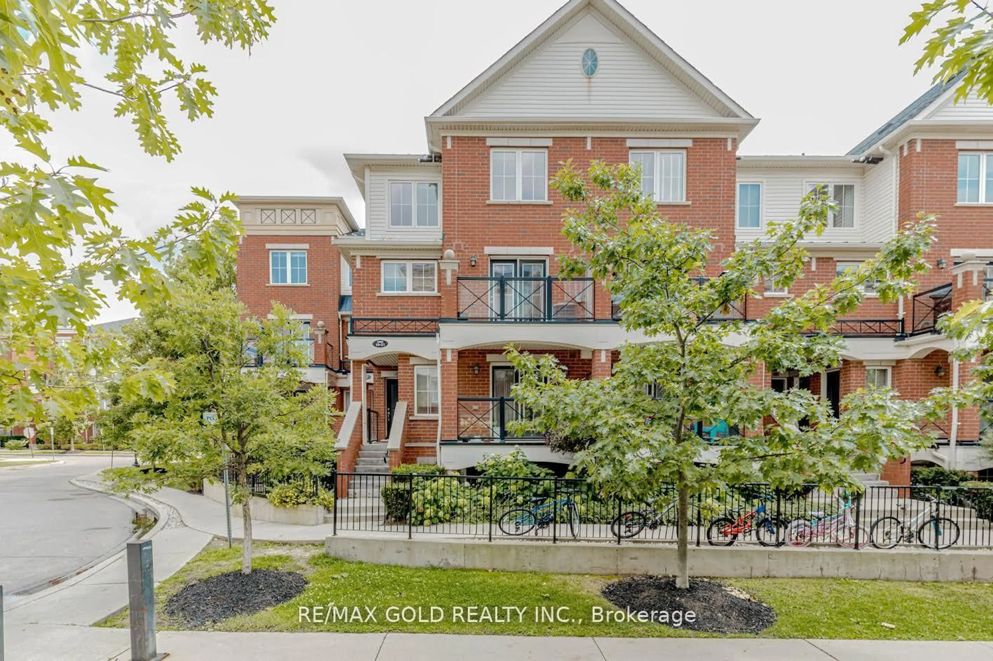 Home with brick exterior material, street for 2468 Post Rd #20, Oakville Ontario L6H 0J2