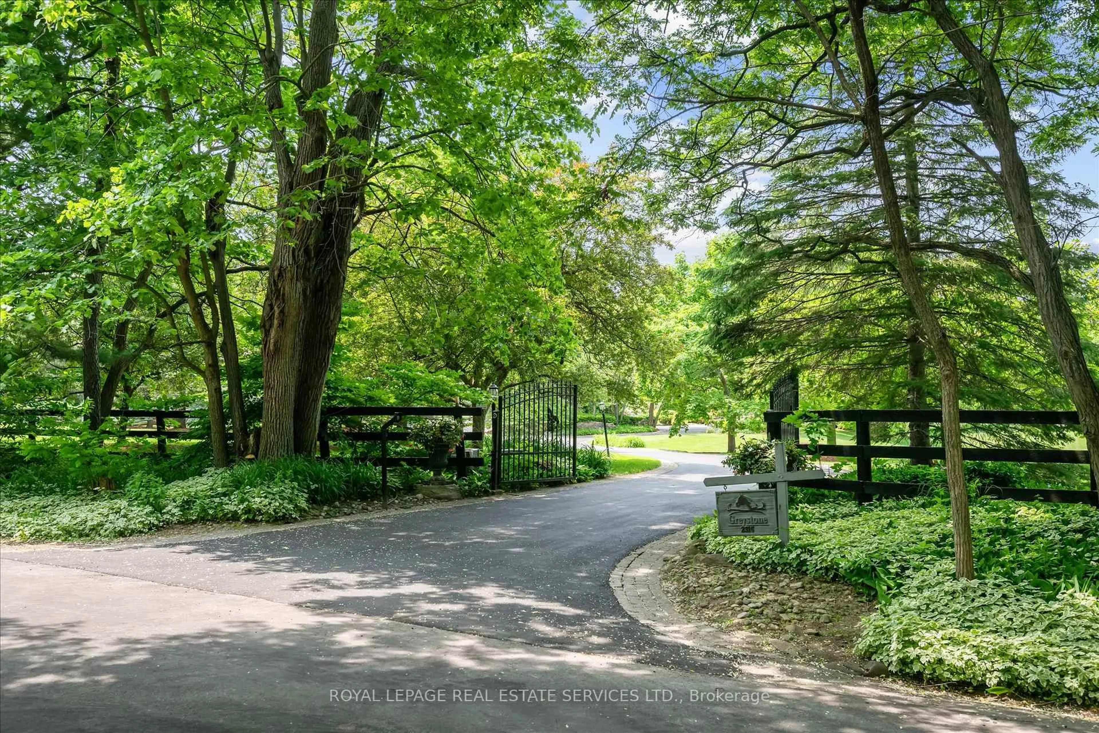 Unknown for 2315 8 Sideroad, Burlington Ontario L7P 0M5