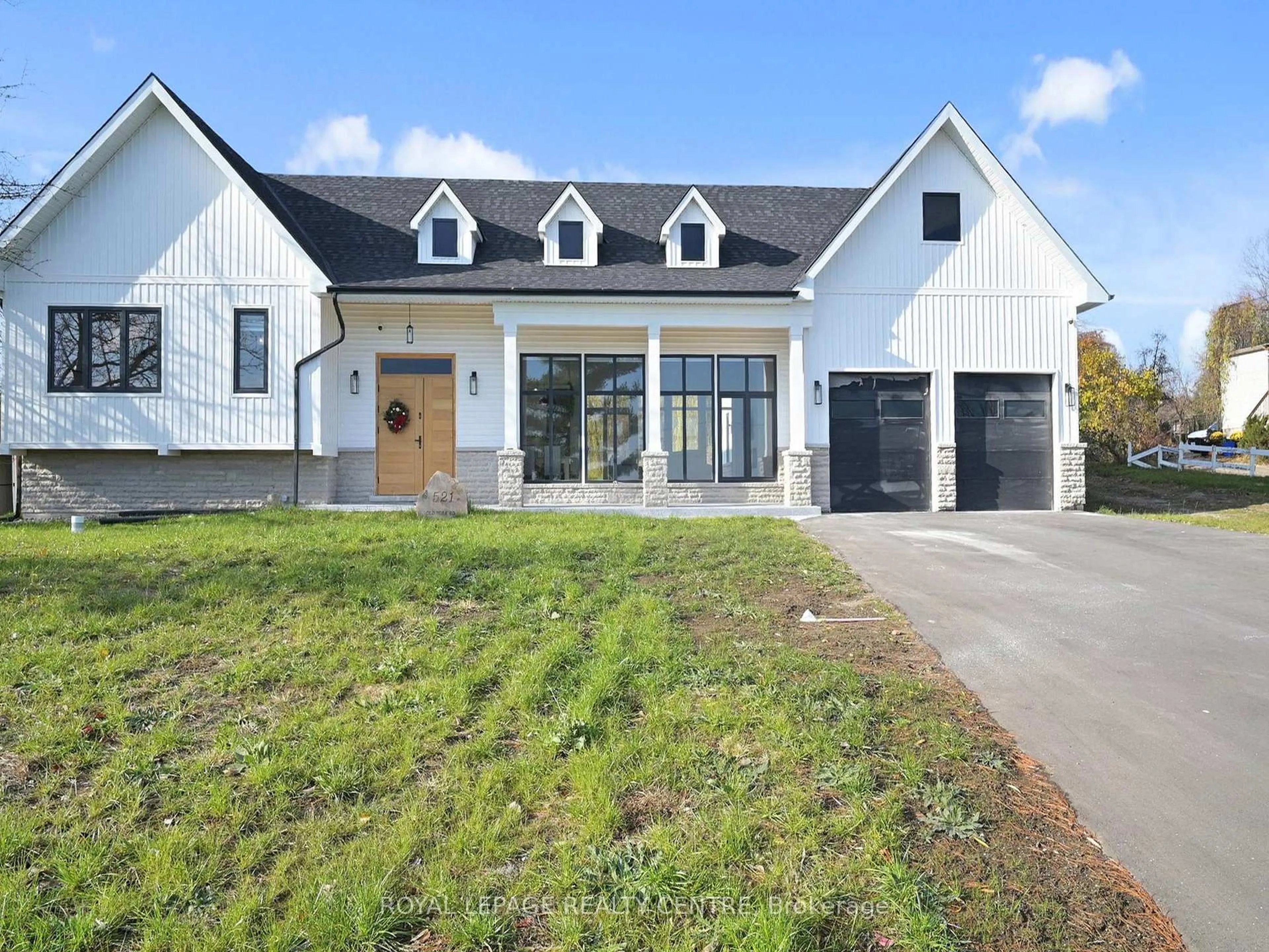 Home with brick exterior material, street for 521 Old York Rd, Burlington Ontario L7P 4Y6