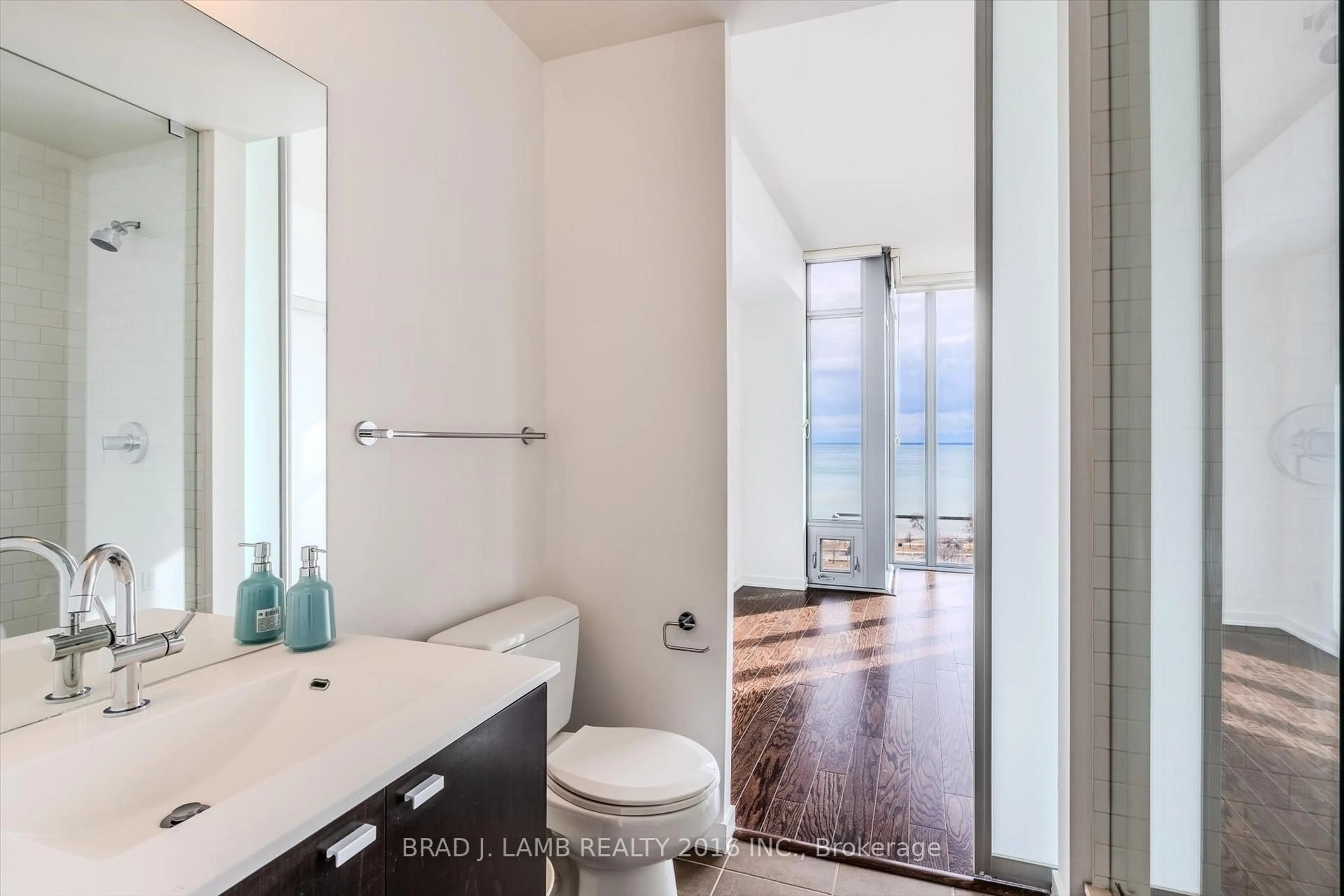 Standard bathroom, ceramic/tile floor for 103 The Queensway #1305, Toronto Ontario M6S 5B3