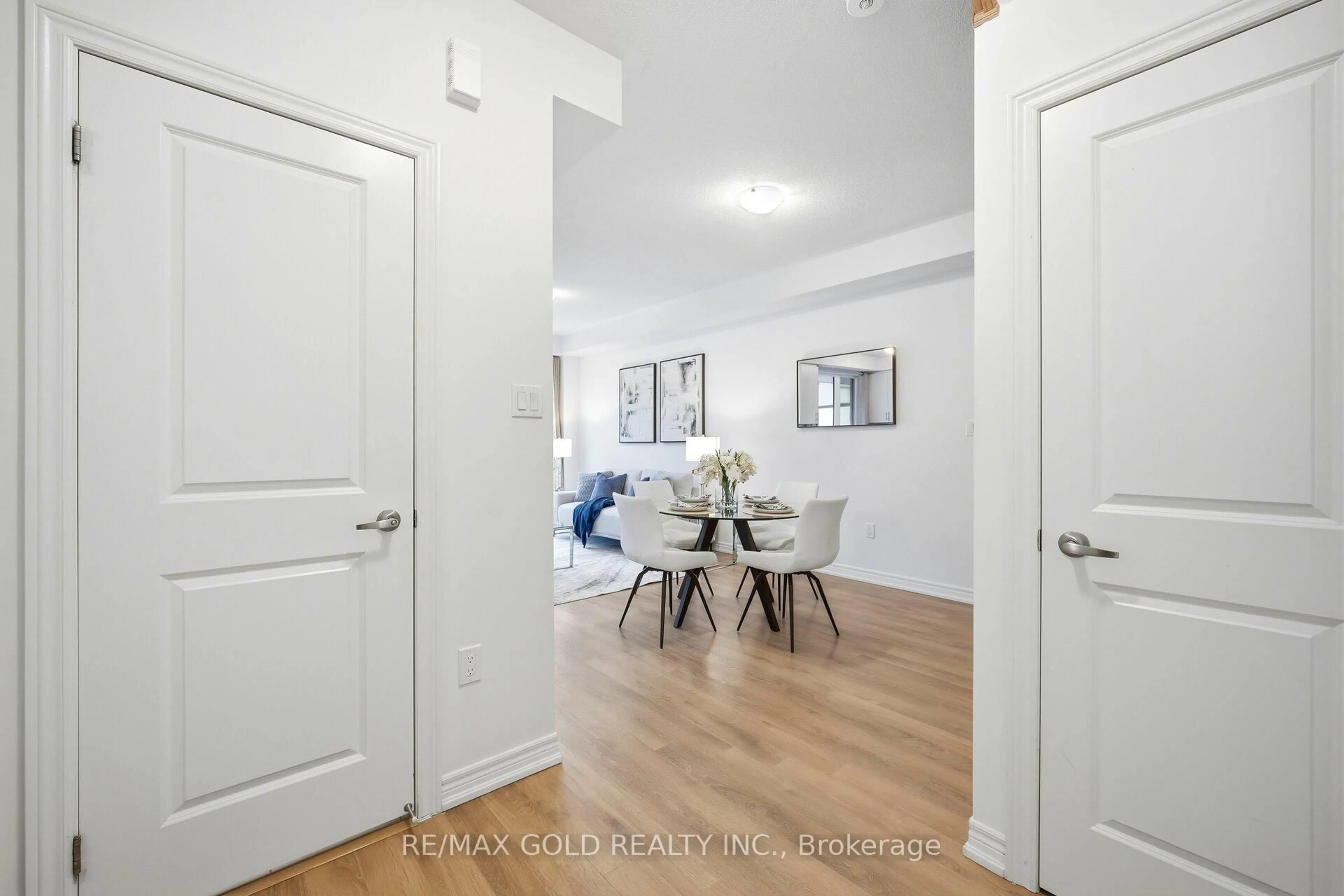 Indoor entryway for 9480 The Gore Rd #11, Brampton Ontario L6P 4P9