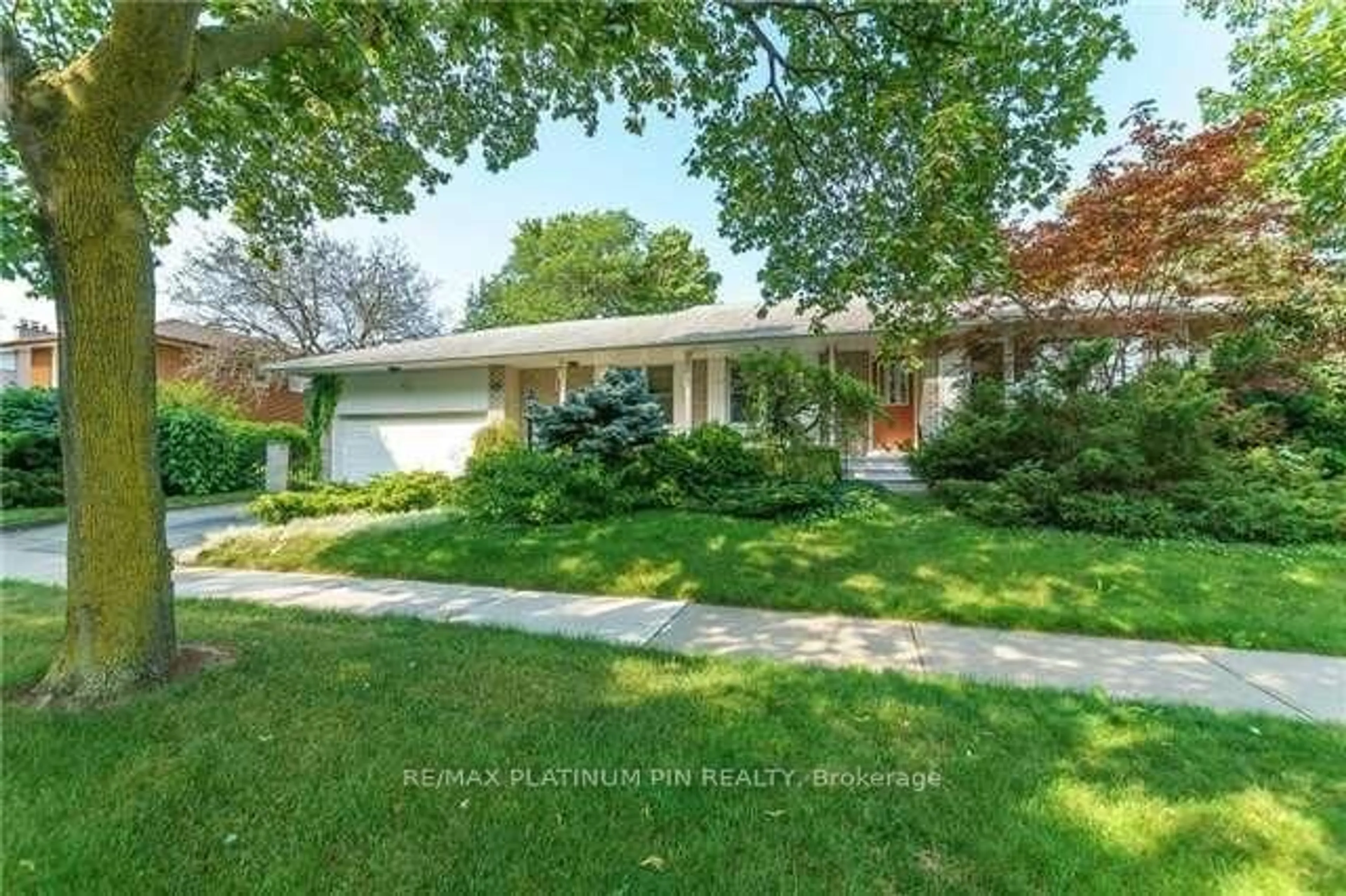 Unknown for 24 Hartsdale Dr, Toronto Ontario M9R 2S5