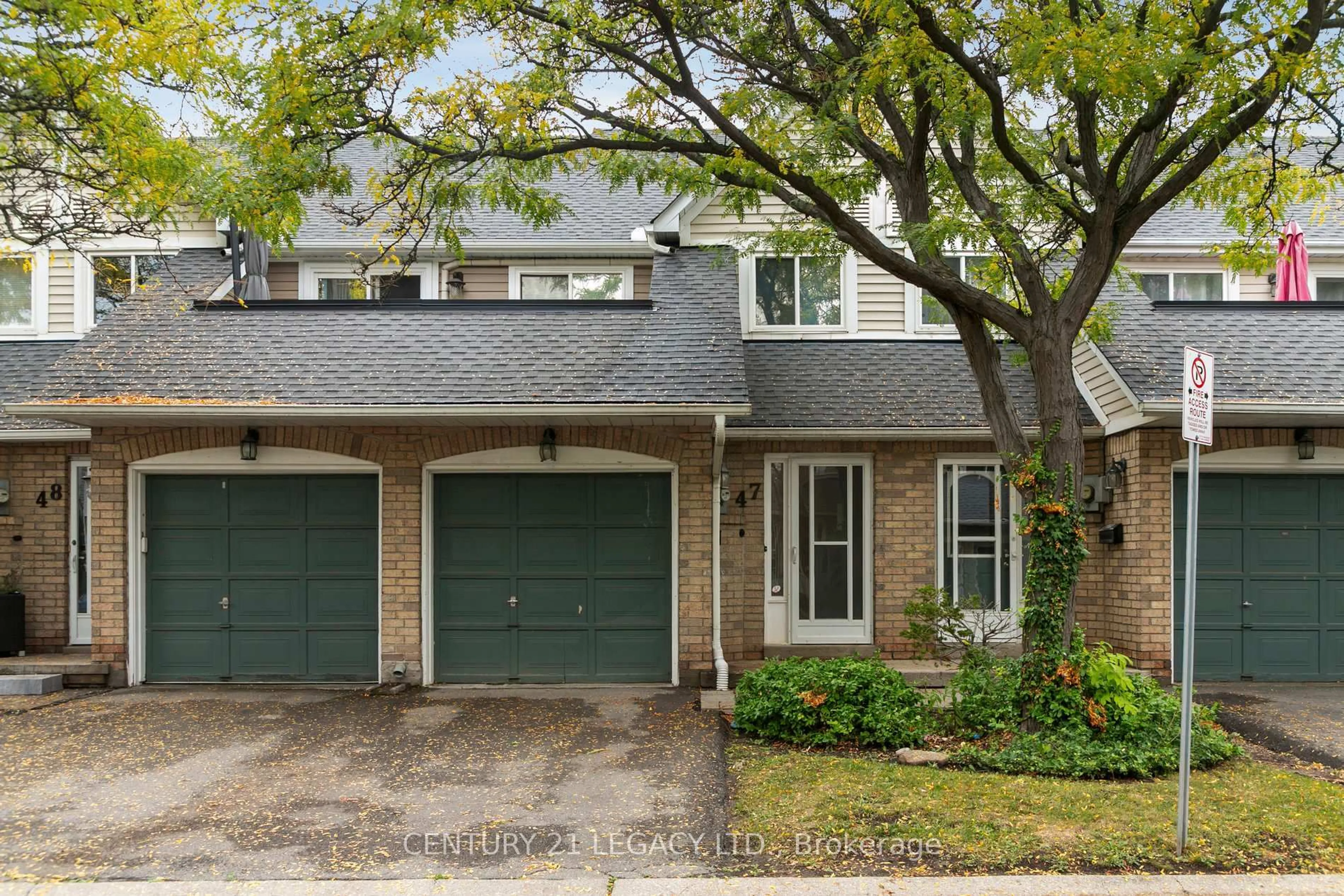 Home with brick exterior material, street for 2530 Northampton Blvd #47, Burlington Ontario L7M 4B4