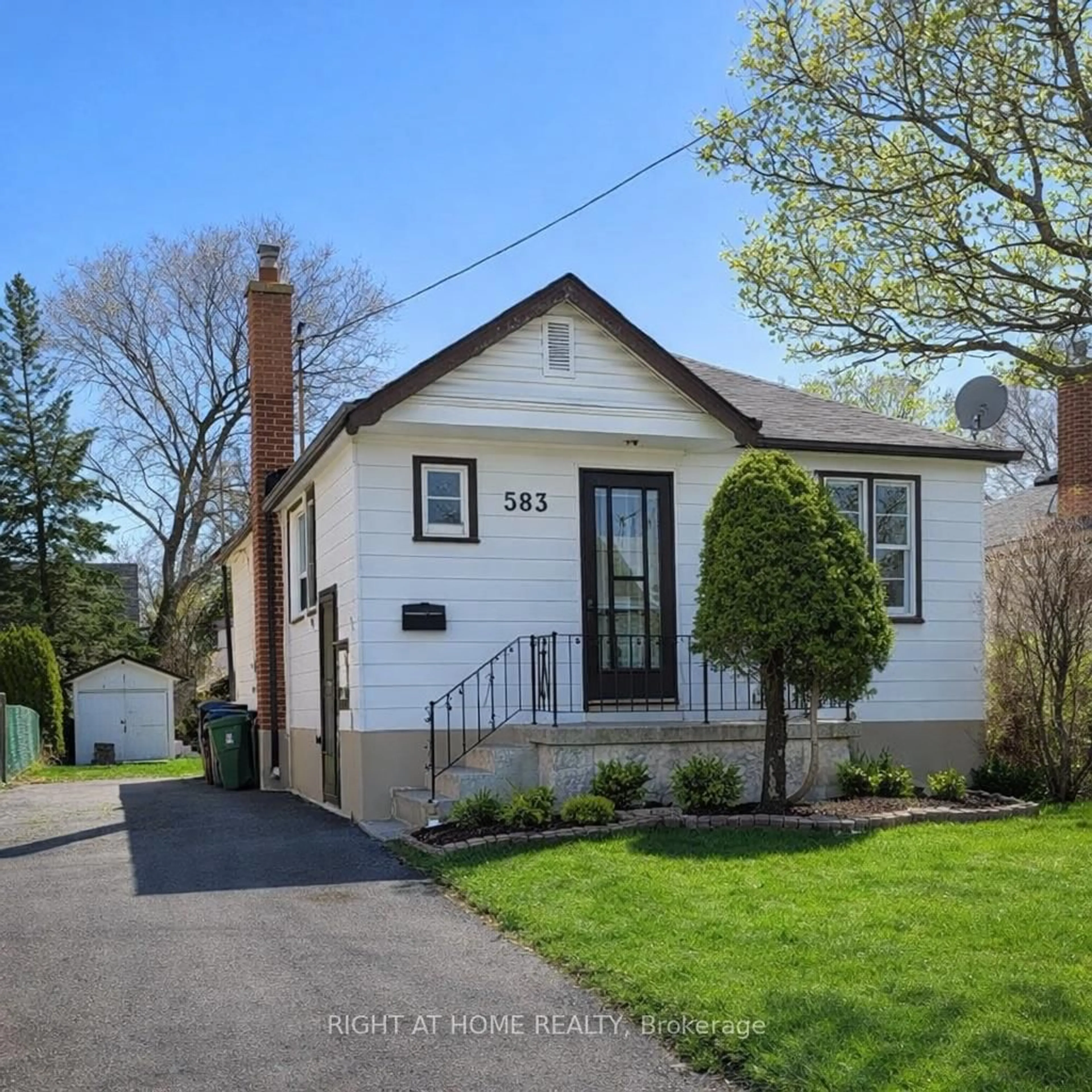 Unknown for 583 Glen Park Ave, Toronto Ontario M6B 2G4