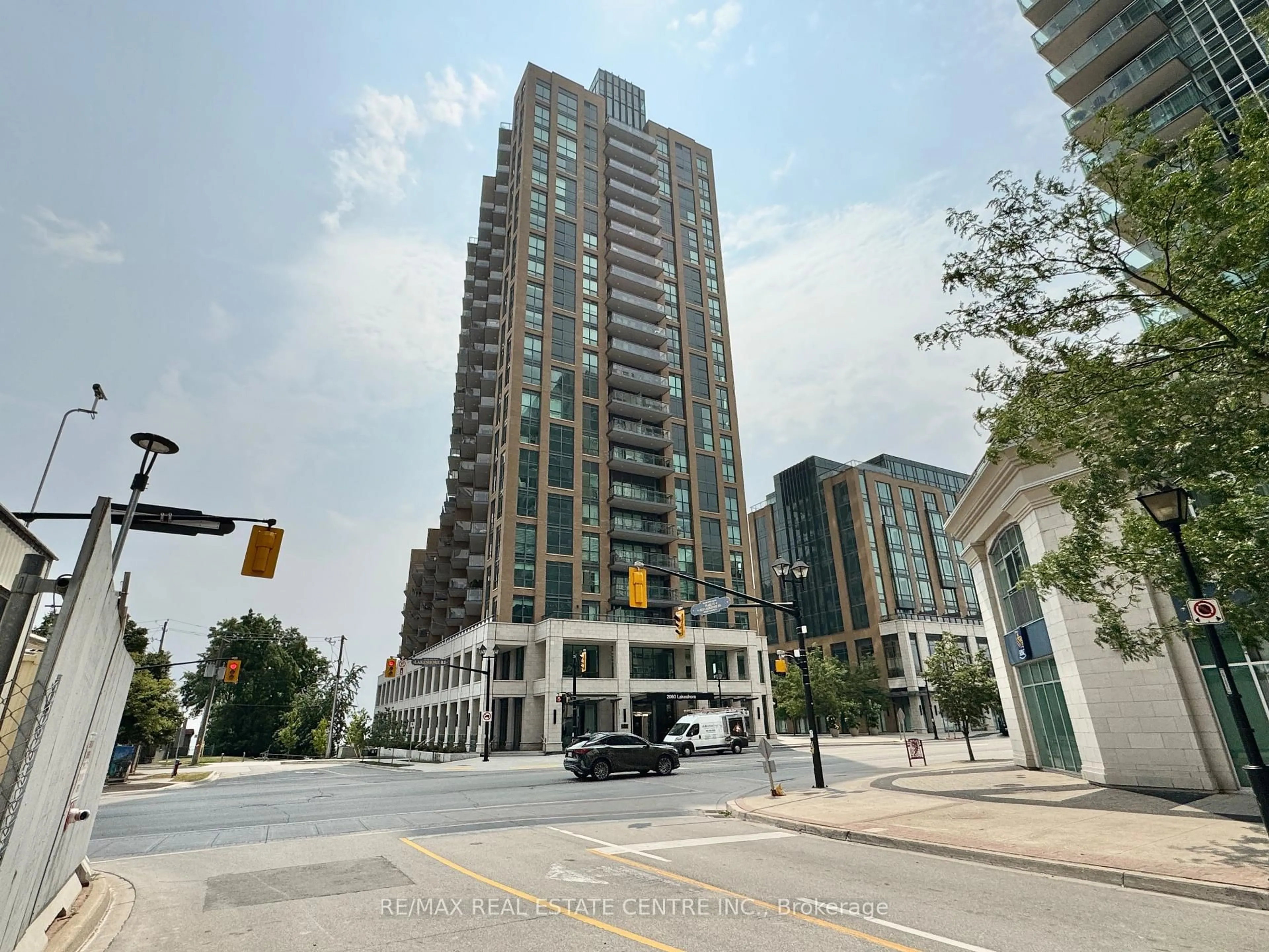 Unknown for 2060 Lakeshore Rd #405, Burlington Ontario L7R 0G2