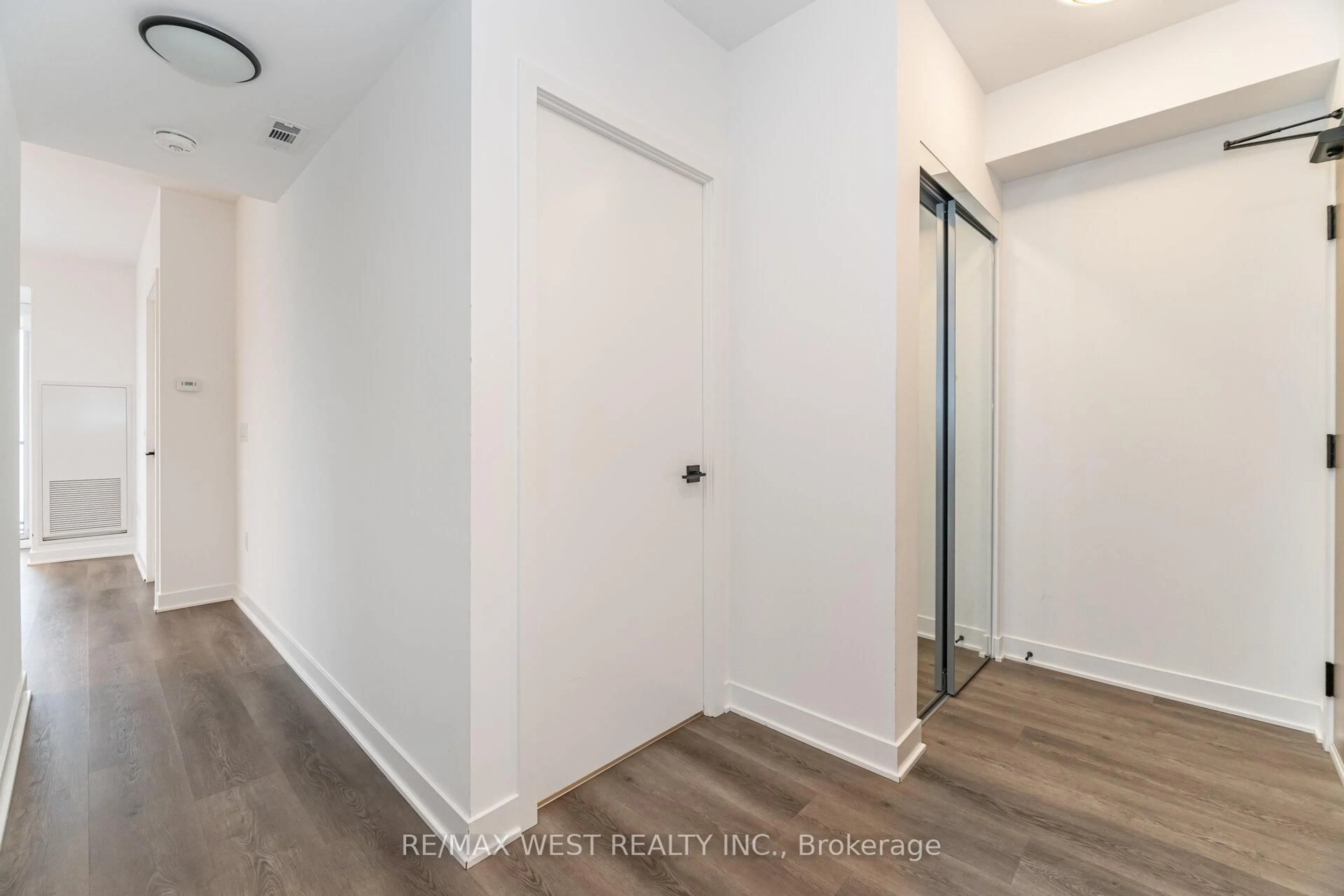 Unknown for 36 Zorra St #2304, Toronto Ontario M8Z 1R7