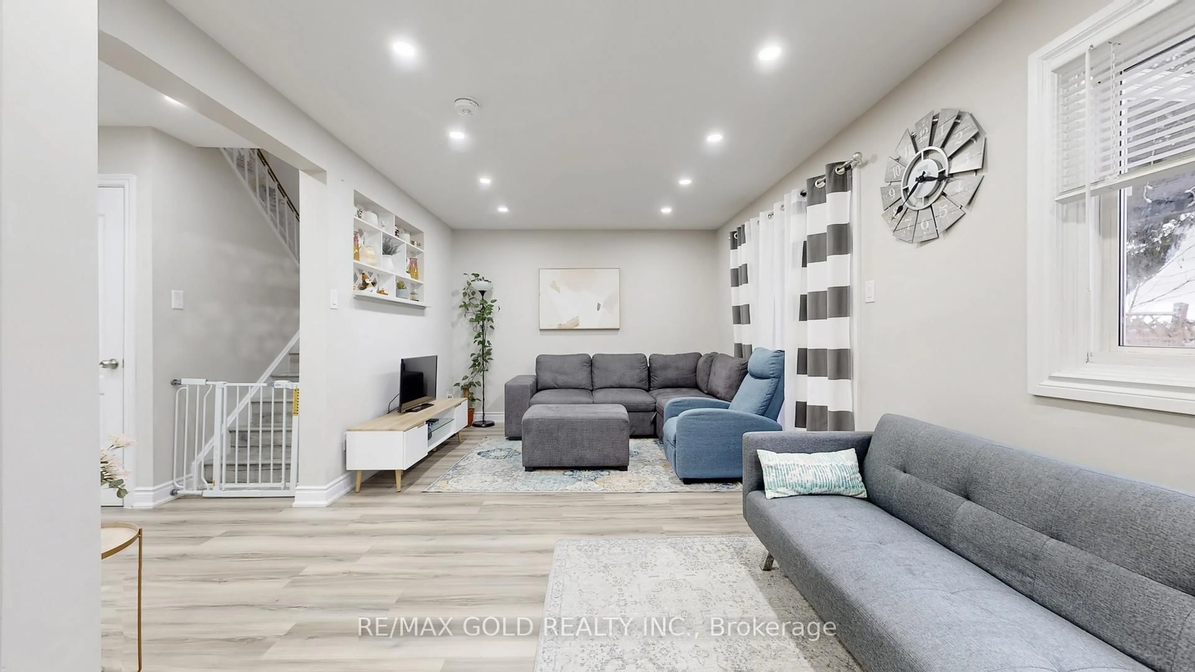 Living room with furniture, unknown for 12 Glencastle Sq, Brampton Ontario L6S 2H8