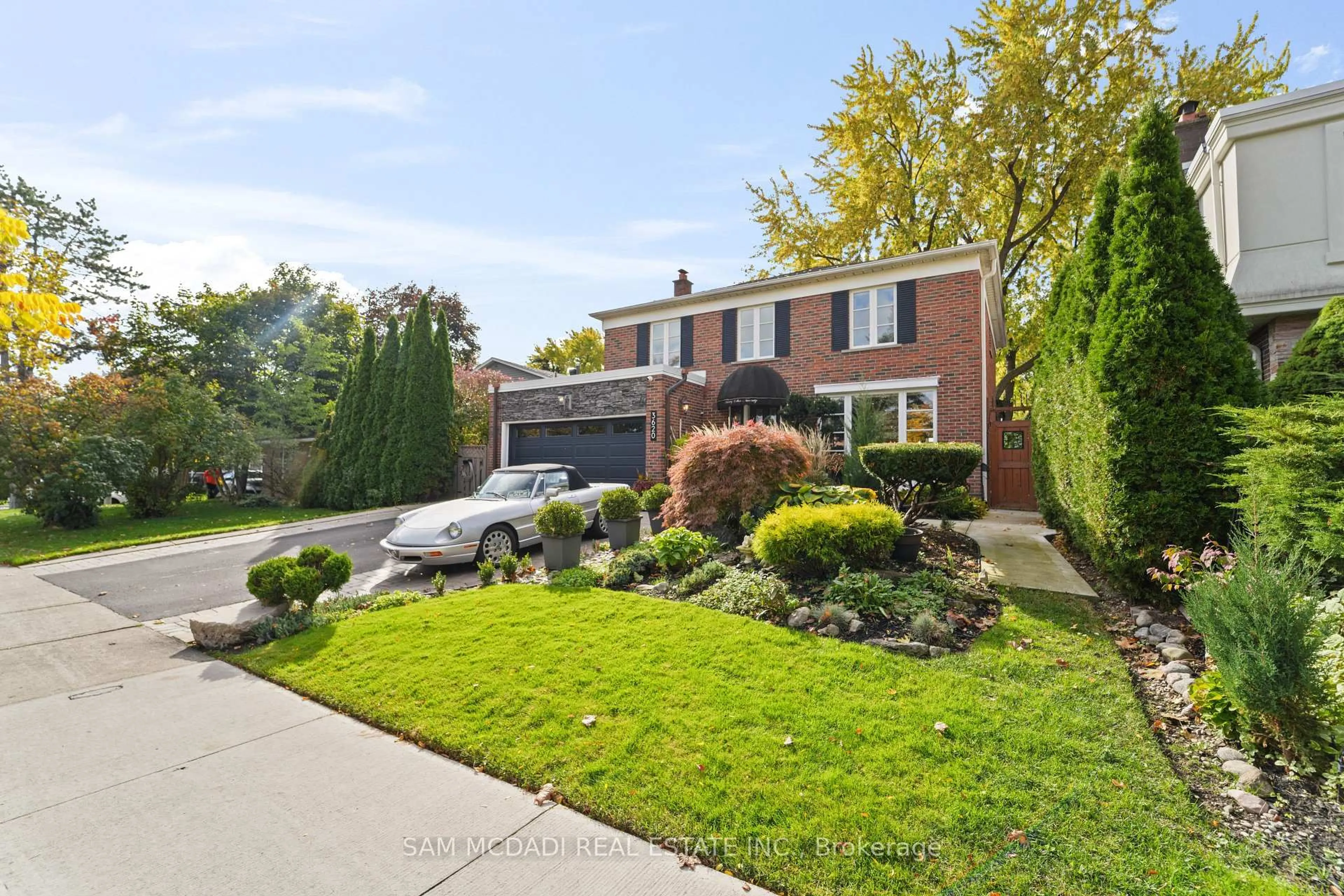 Home with brick exterior material, street for 3620 Ponytrail Dr, Mississauga Ontario L4X 1W4