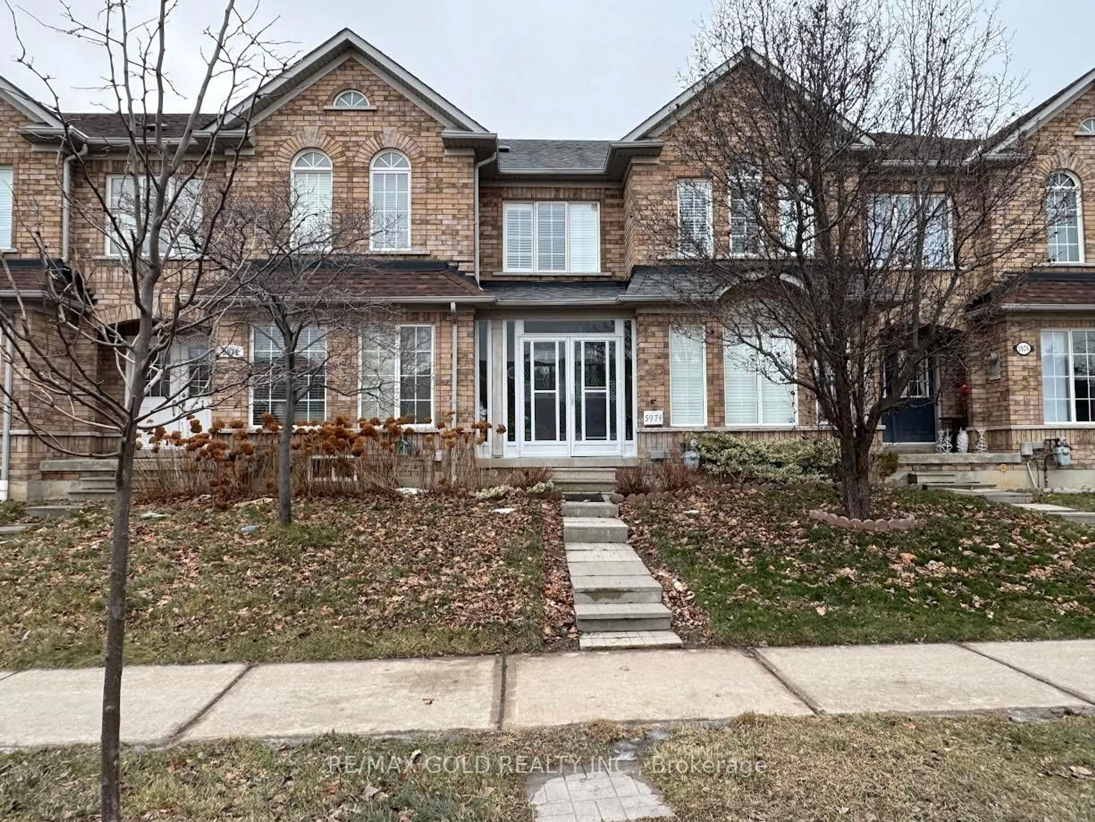 Home with brick exterior material, street for 5974 Tenth Line, Mississauga Ontario L5M 6S9