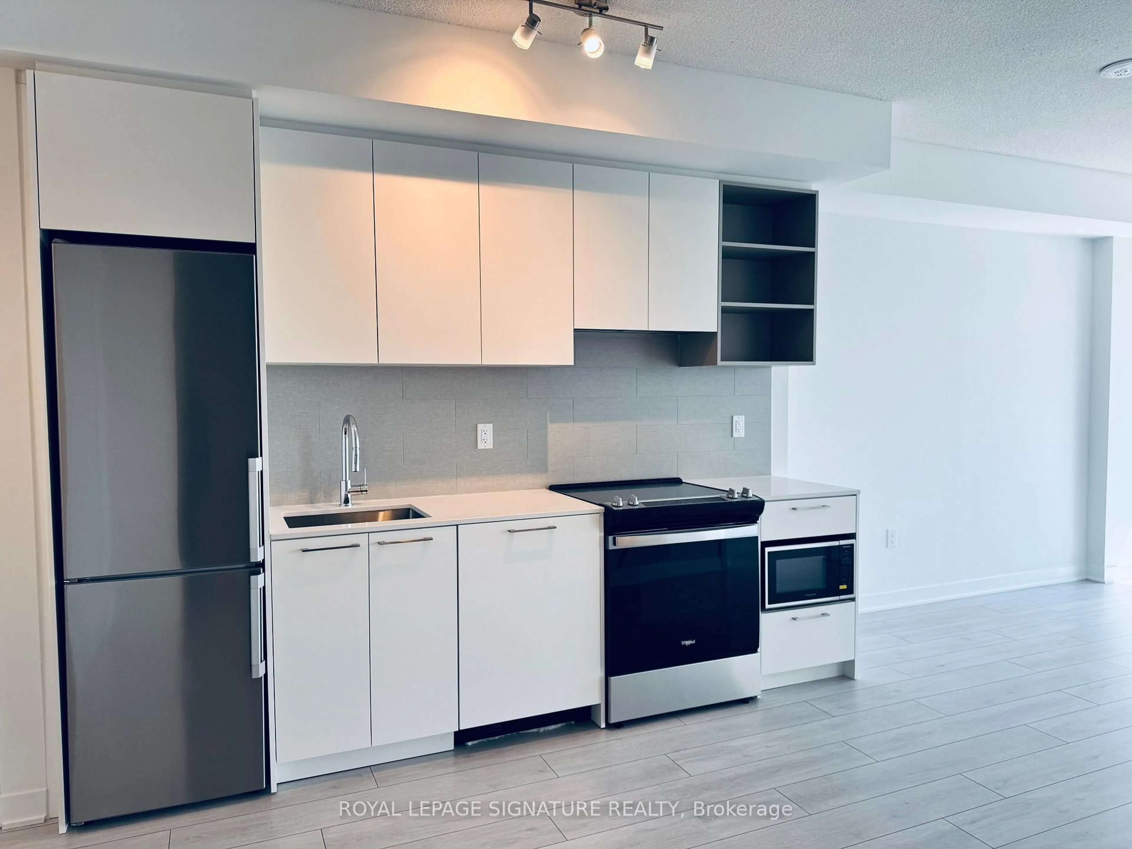 Standard kitchen, unknown for 260 Malta Ave #Unit 1106, Brampton Ontario L6Y 6L7
