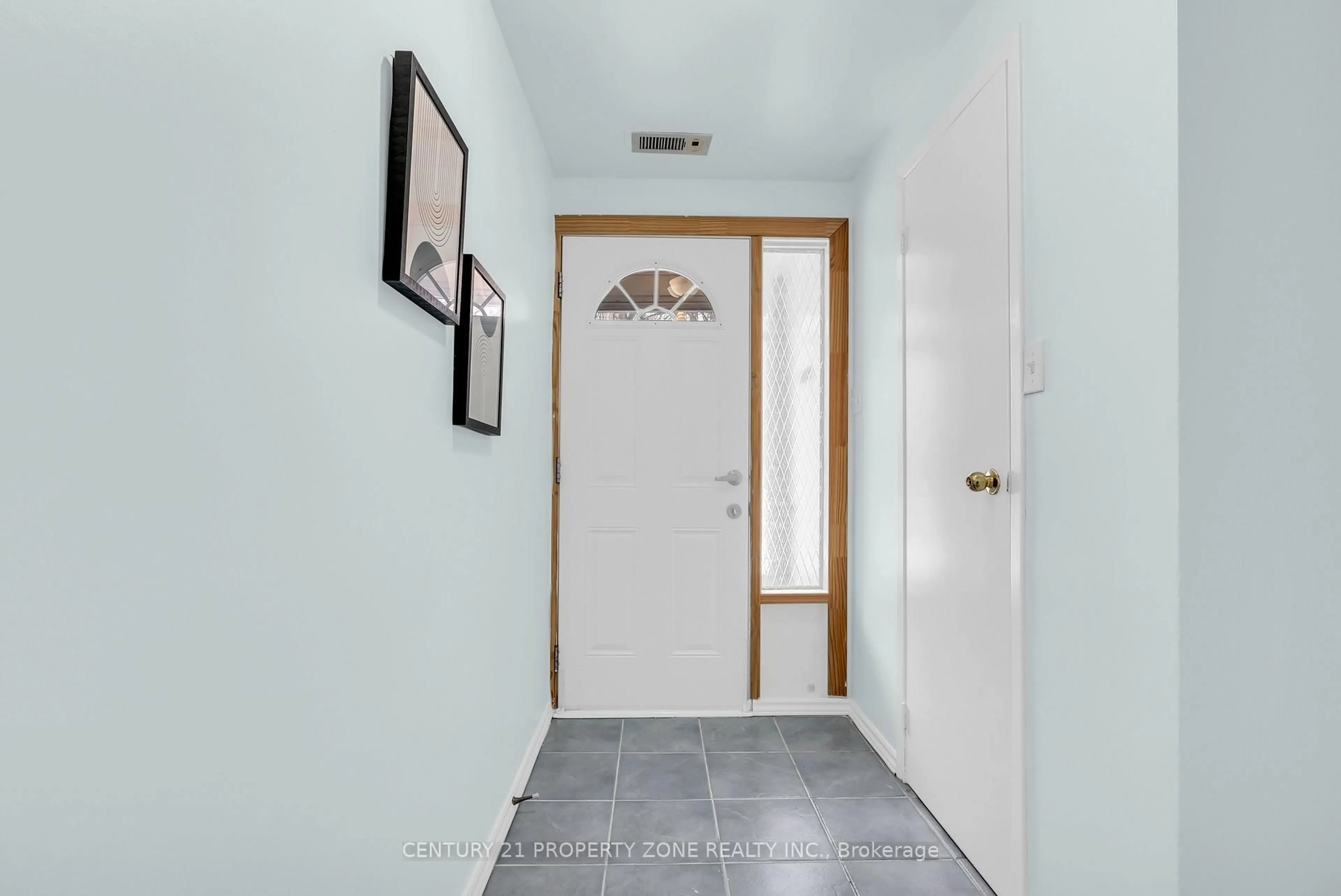 Indoor entryway for 56 Eden Park Dr #56, Brampton Ontario L6T 3A5