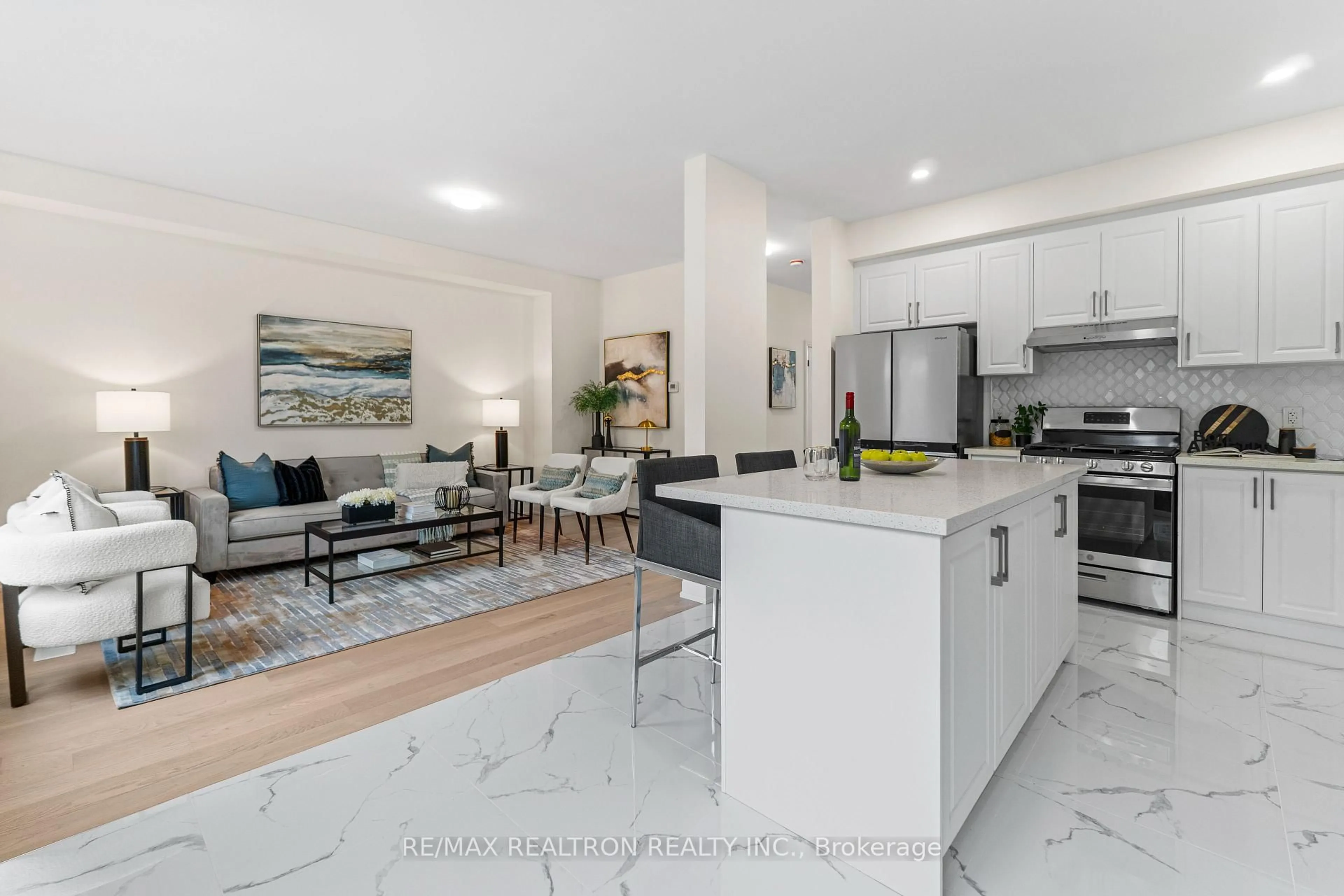 Open concept kitchen, unknown for 2003 Georgina Crt, Burlington Ontario L7L 7B6