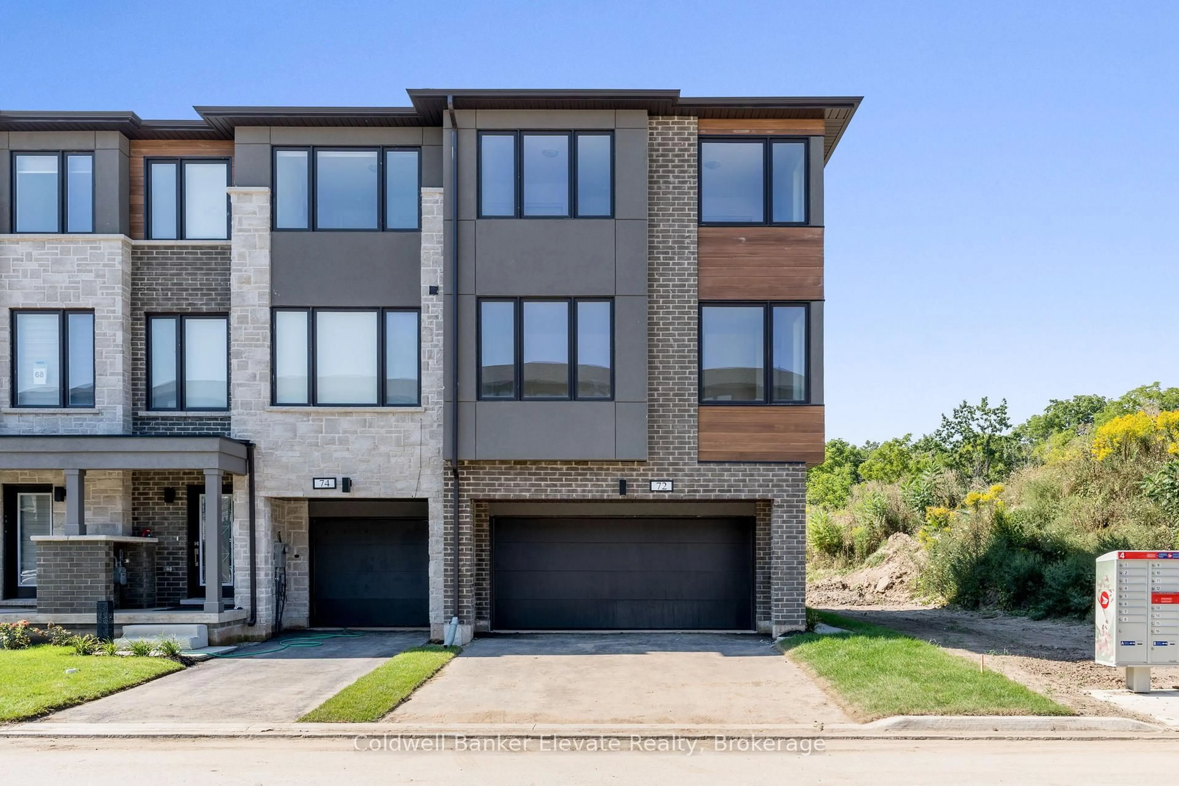 Home with brick exterior material, street for 72 Windtree Way, Halton Hills Ontario L7G 0P6